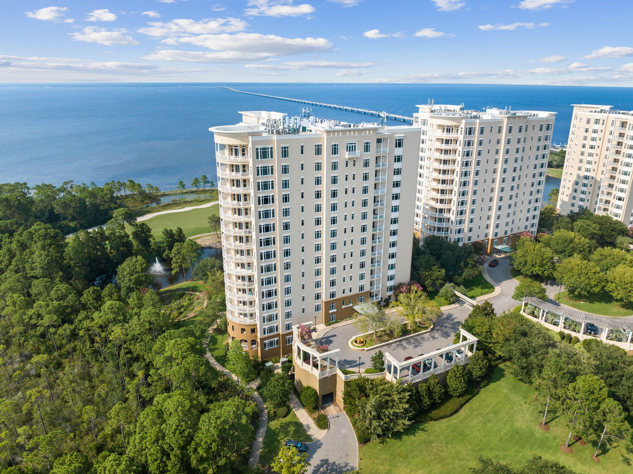 ONE WATER PLACE - Residential