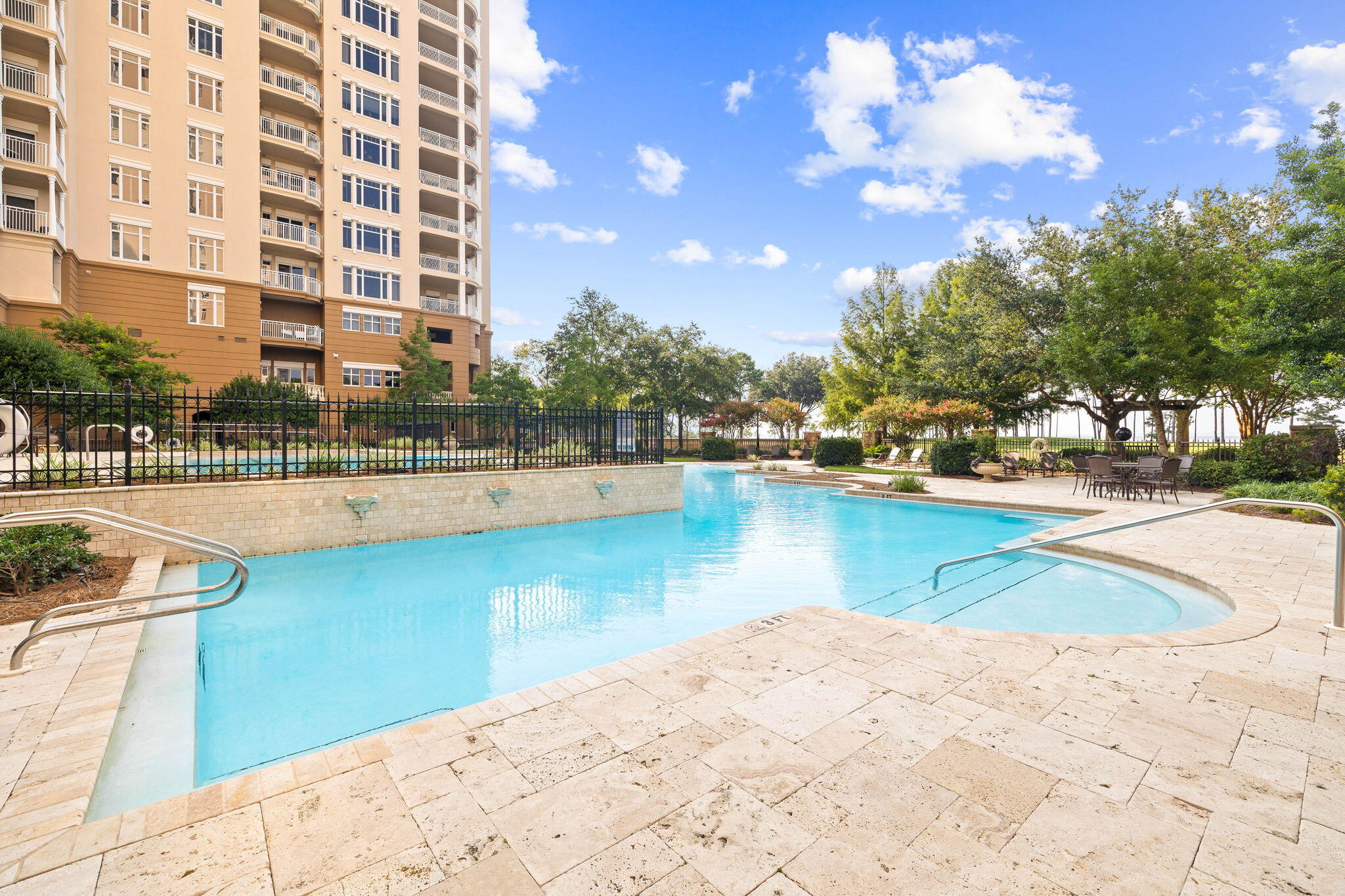 ONE WATER PLACE - Residential