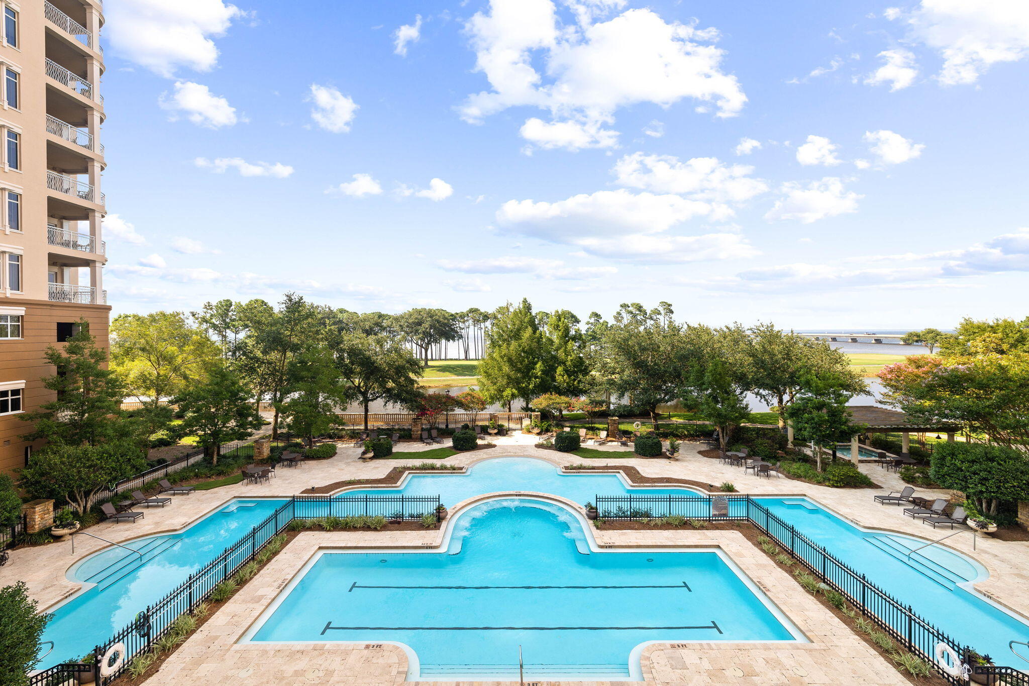 ONE WATER PLACE - Residential