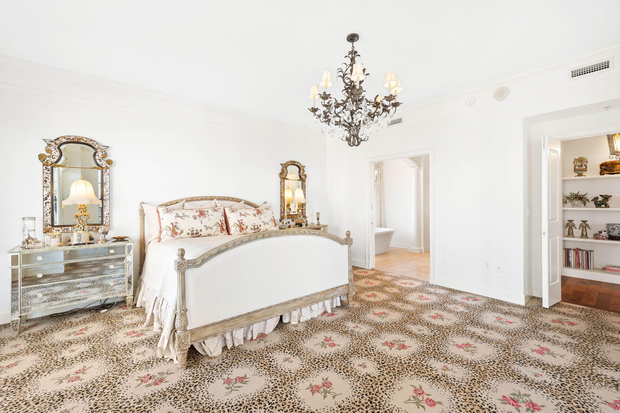 ONE WATER PLACE - Residential