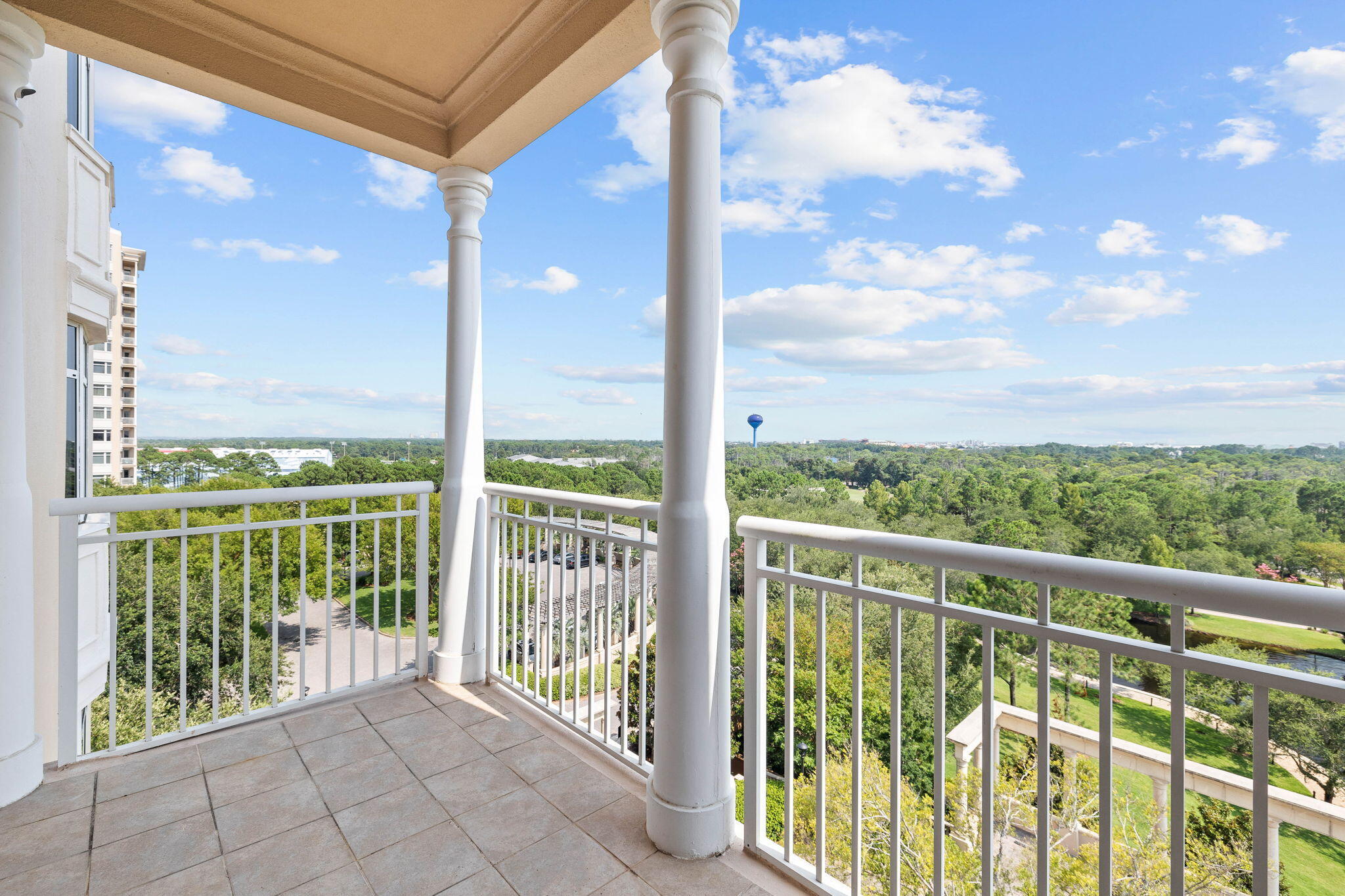 ONE WATER PLACE - Residential