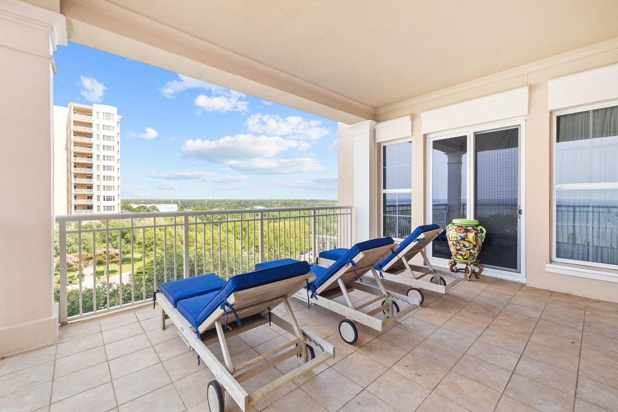 ONE WATER PLACE - Residential