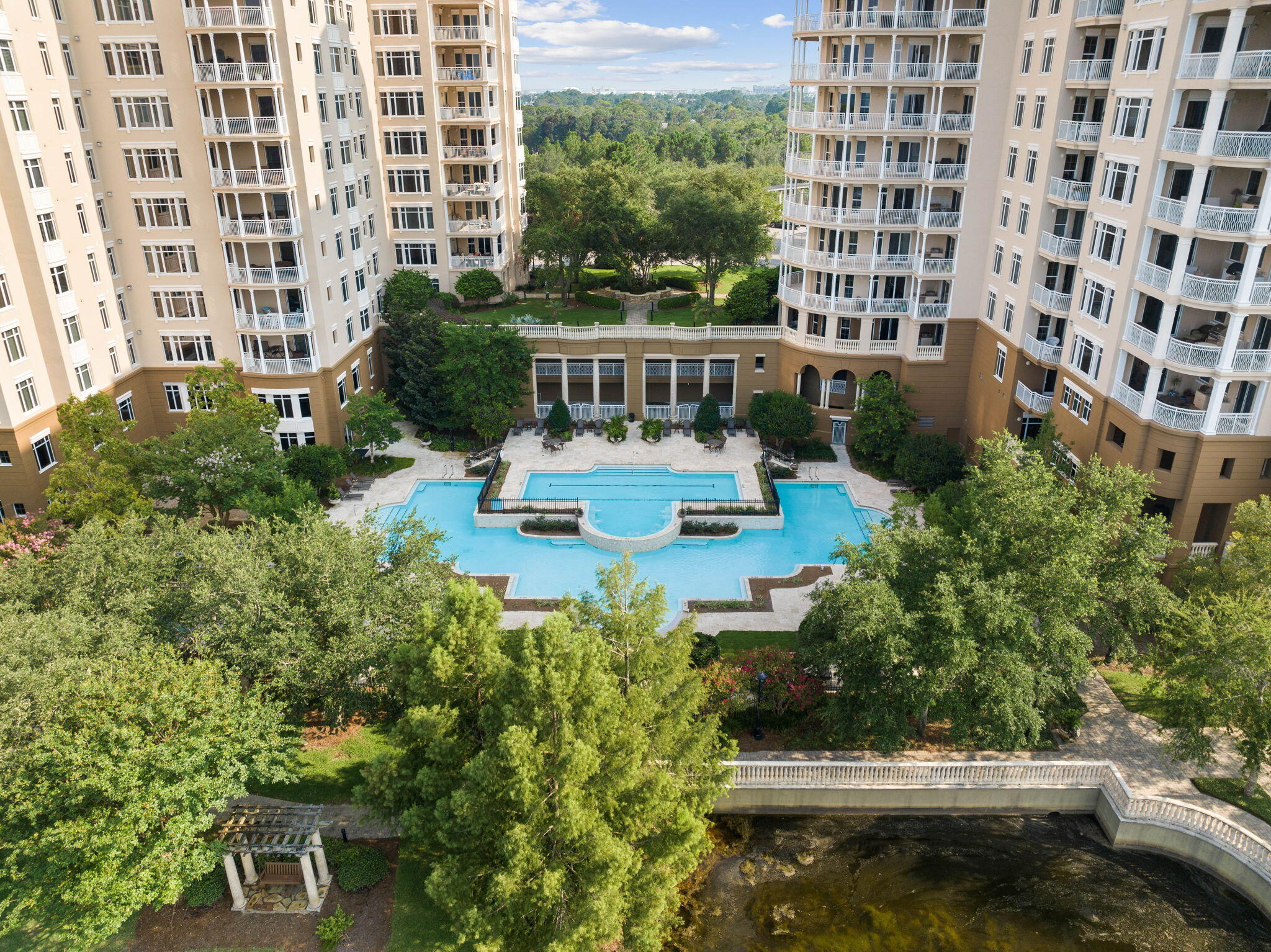 ONE WATER PLACE - Residential