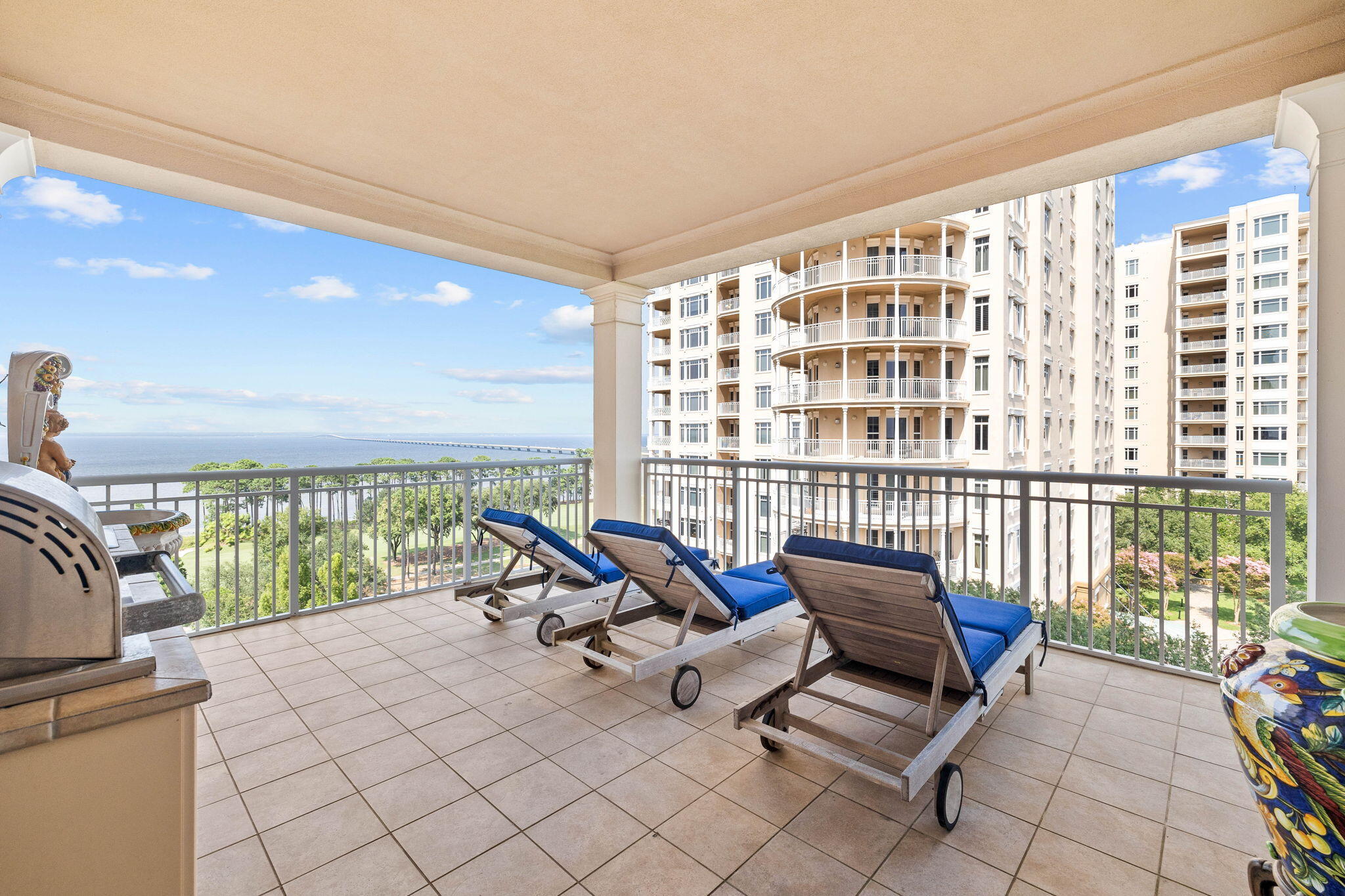 ONE WATER PLACE - Residential