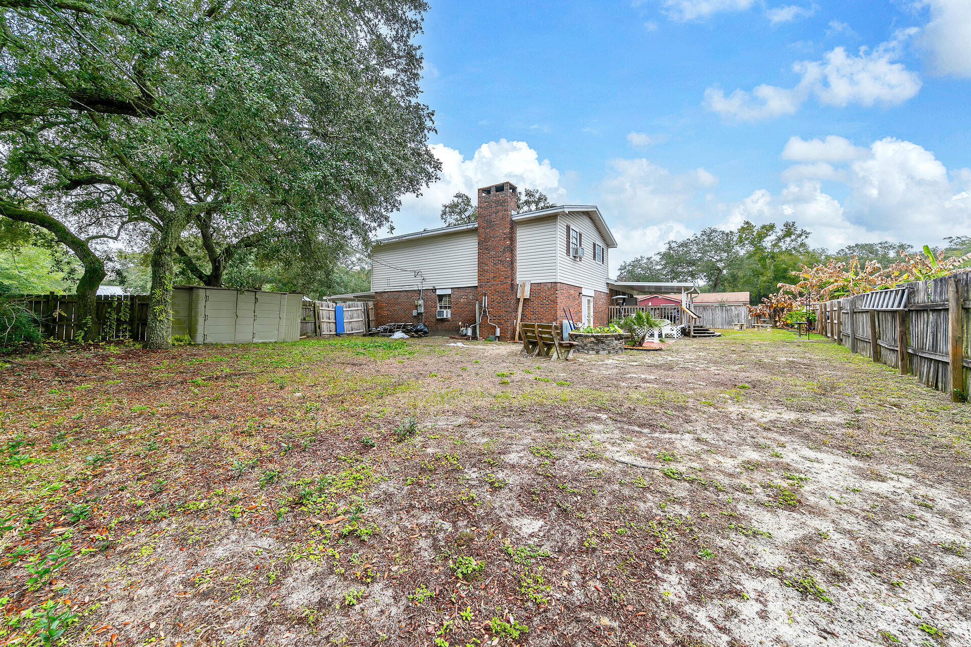 BERKSHIRE WOODS - Residential