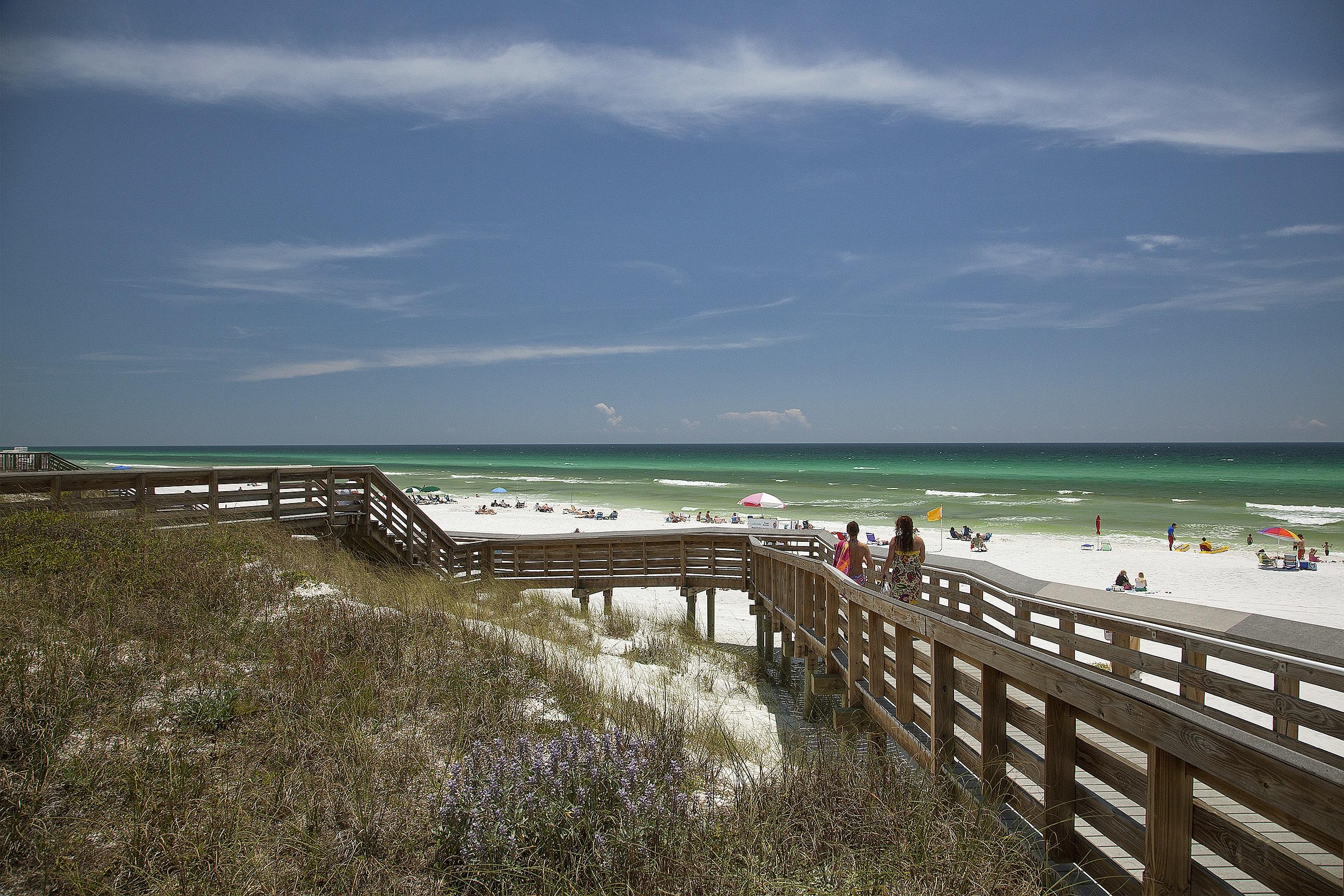 HERONS WATCH CONDO PH 1 - Residential