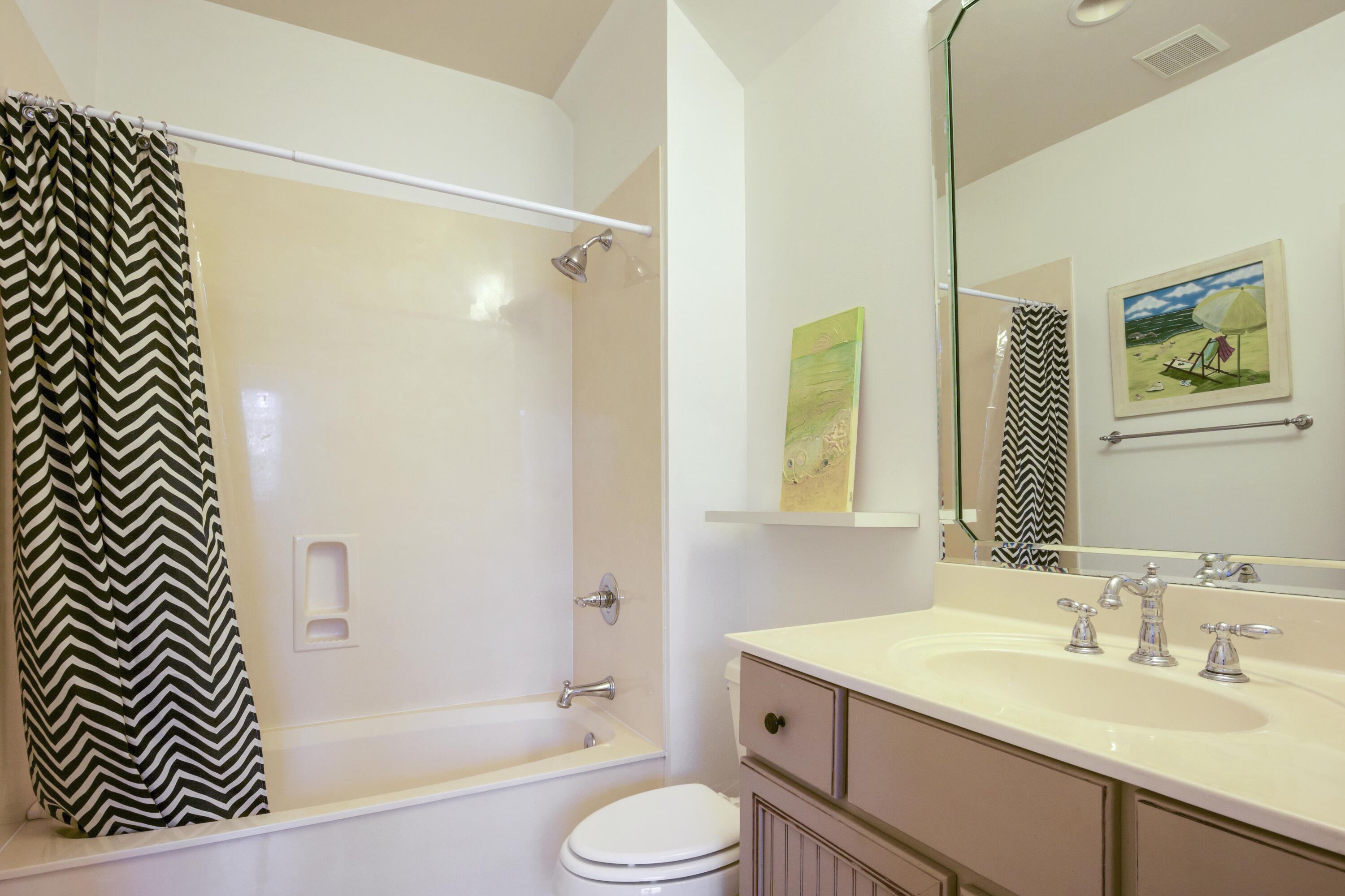 BUNGALOS AT SANDESTIN - Residential