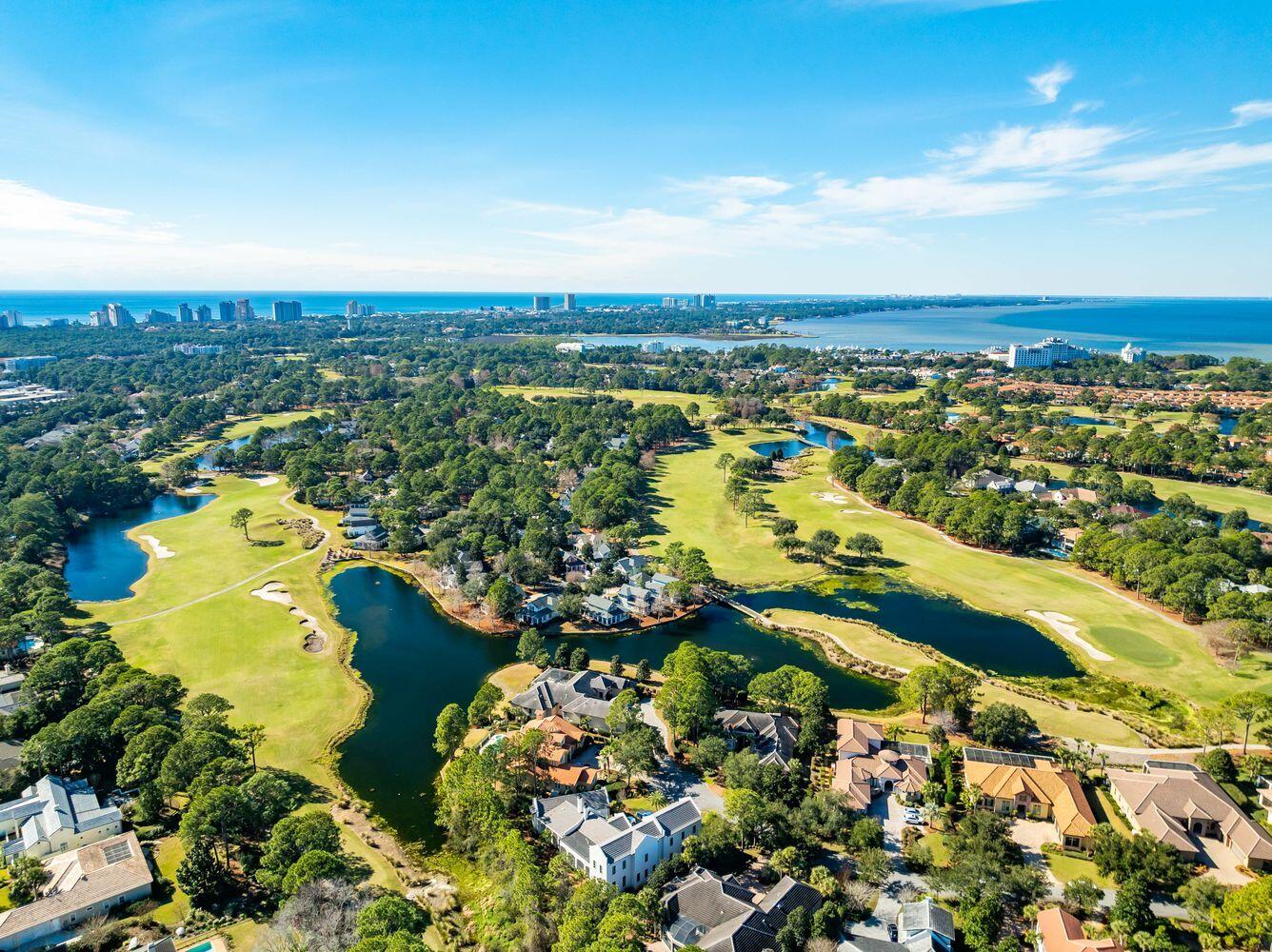 BUNGALOS AT SANDESTIN - Residential