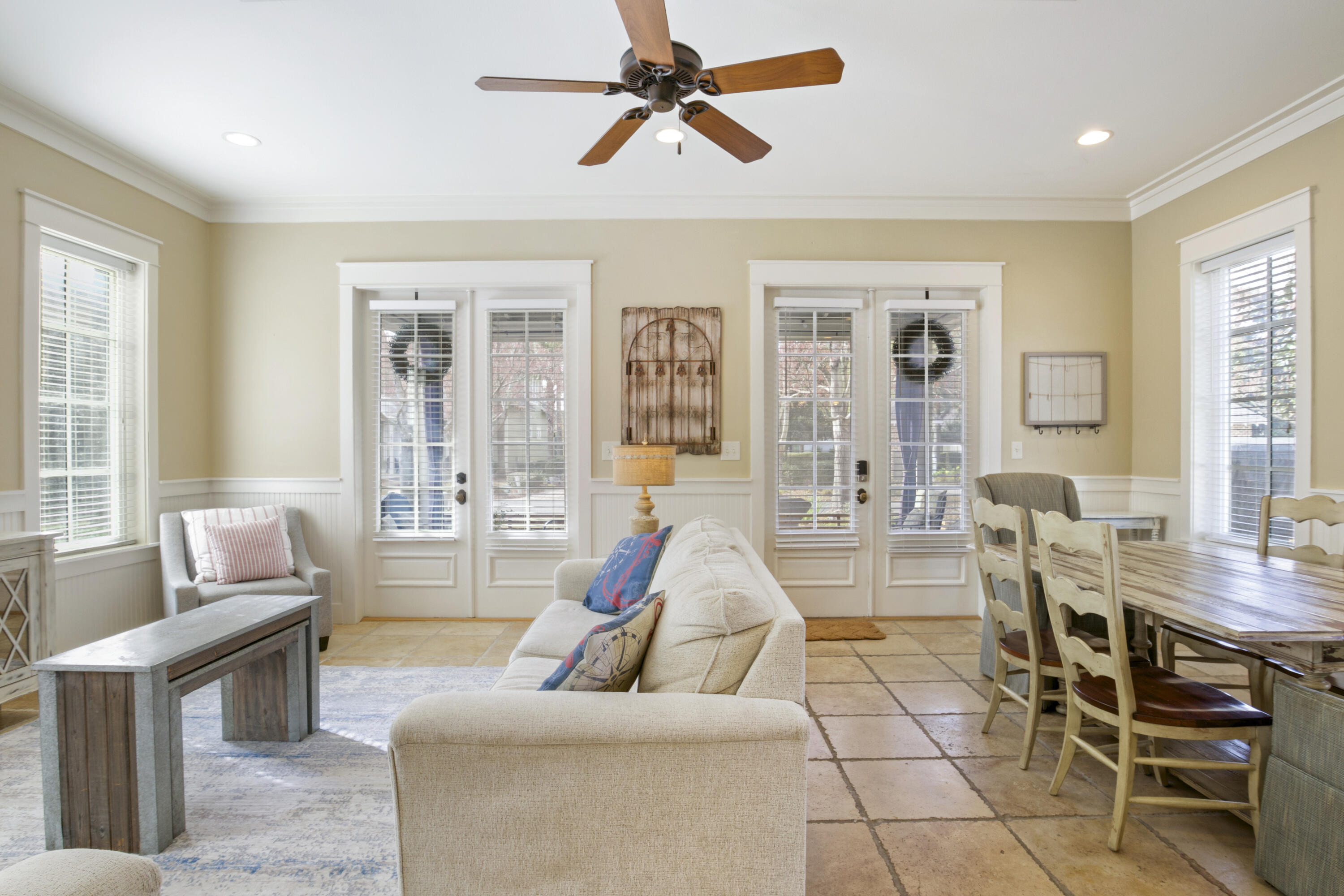 BUNGALOS AT SANDESTIN - Residential