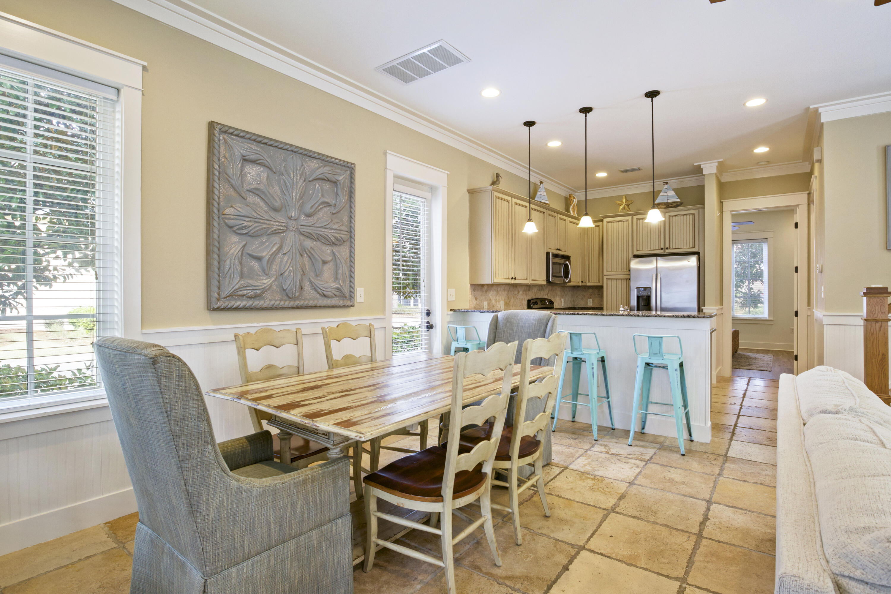 BUNGALOS AT SANDESTIN - Residential