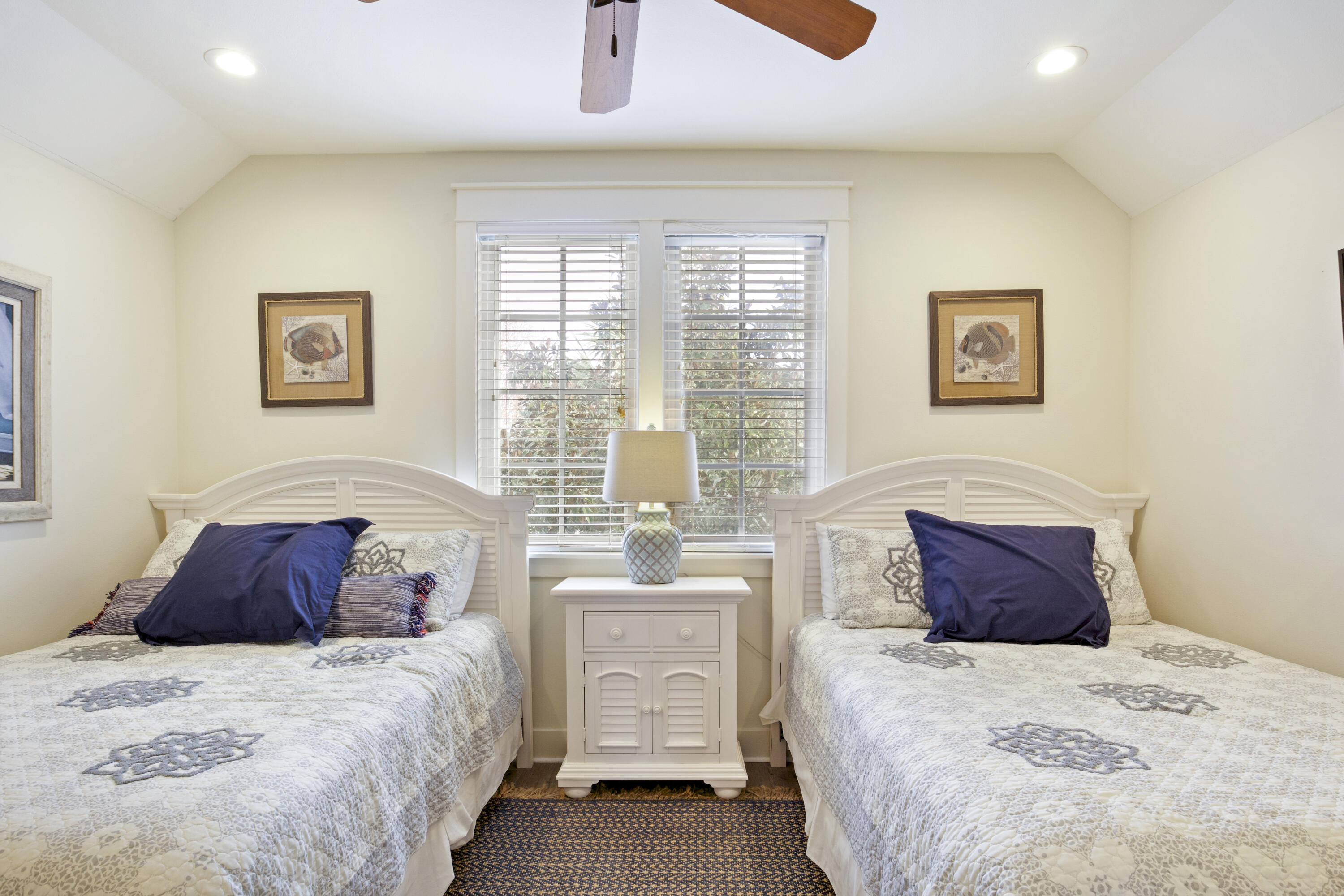 BUNGALOS AT SANDESTIN - Residential