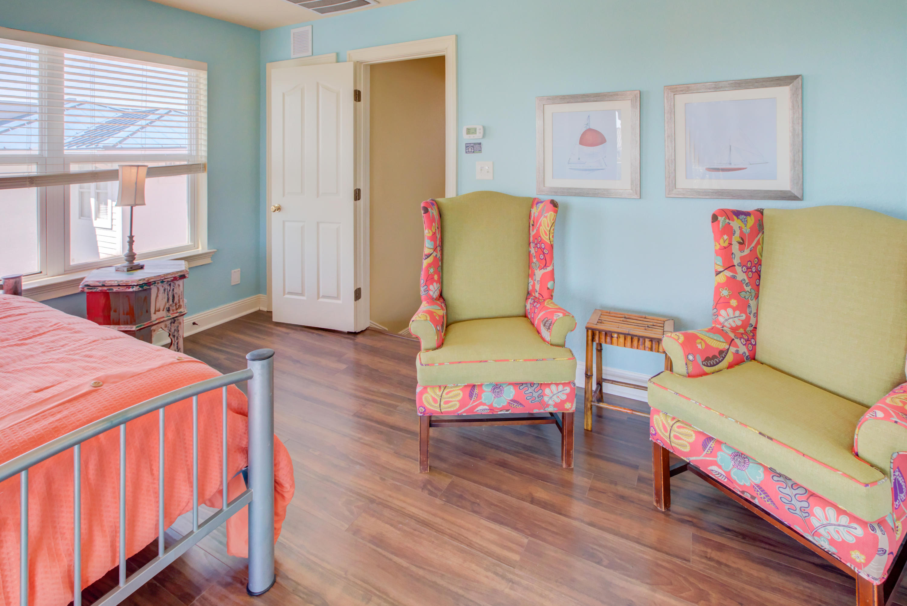 CRYSTAL SHORES - Residential