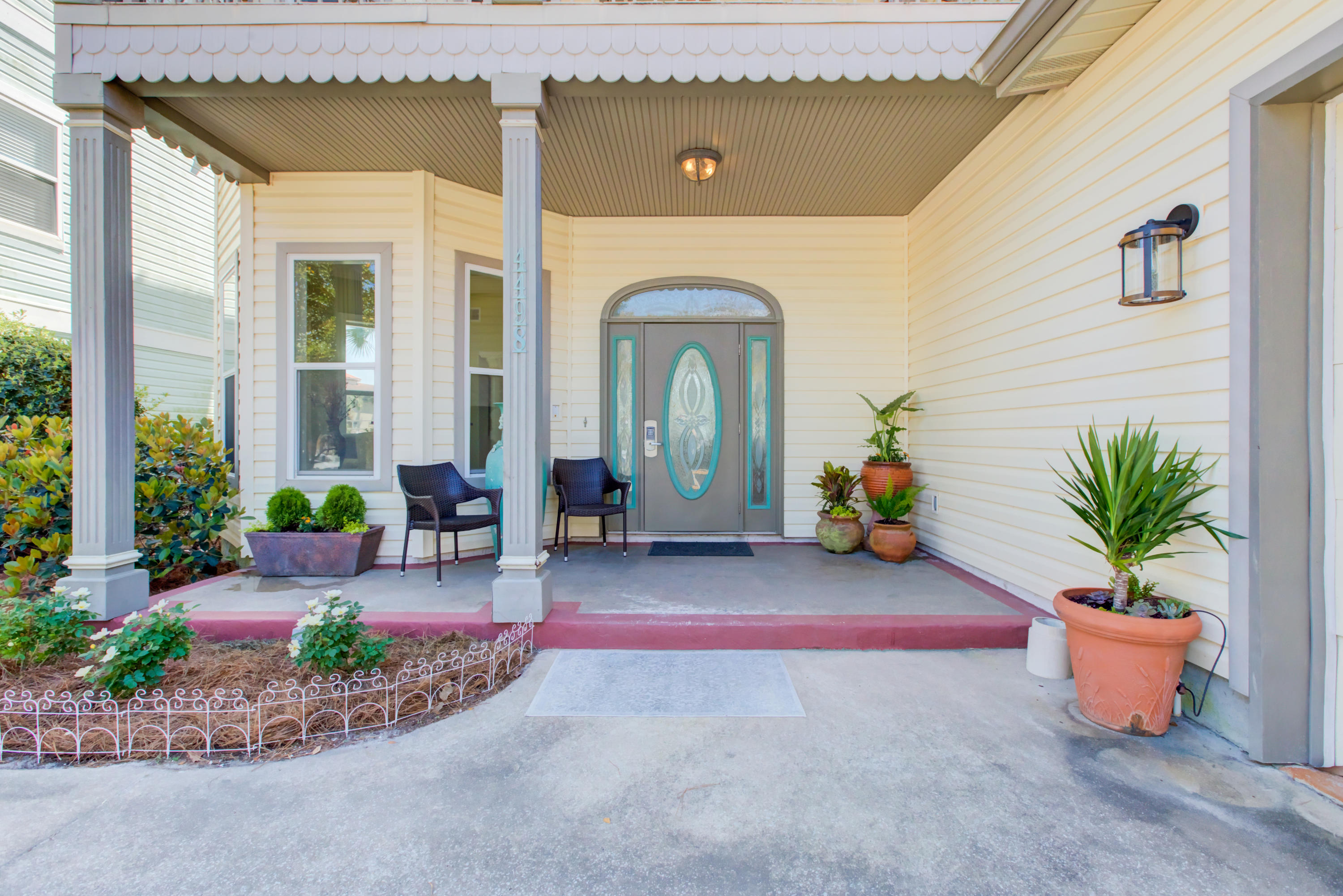 CRYSTAL SHORES - Residential