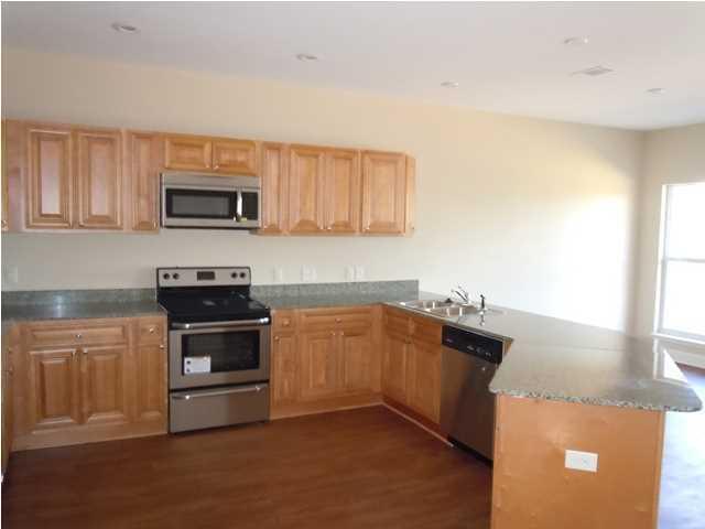 ARBOR LAKE - Residential