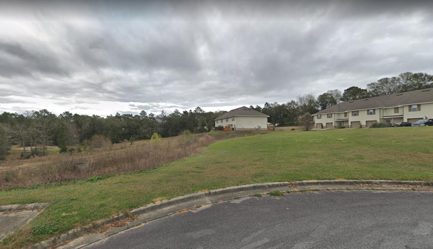 ARBOR LAKE - Residential