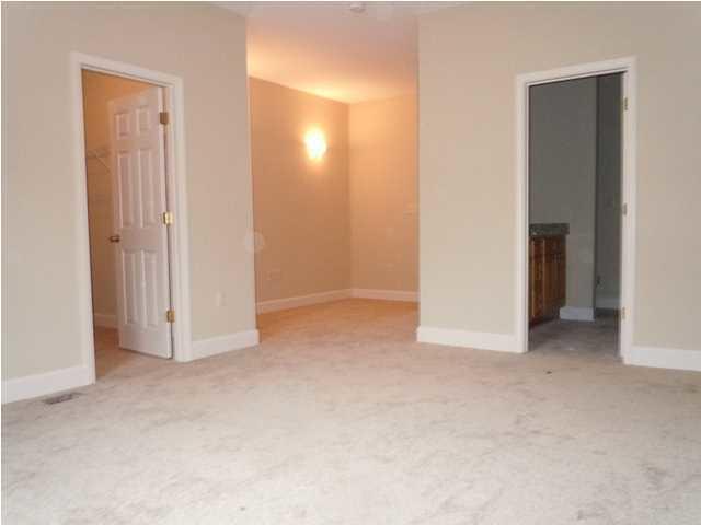 ARBOR LAKE - Residential