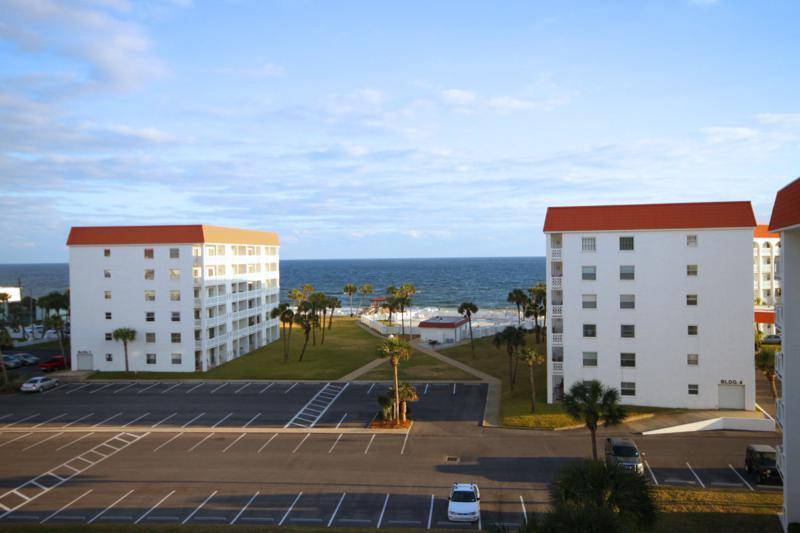 EL MATADOR CONDO - Residential