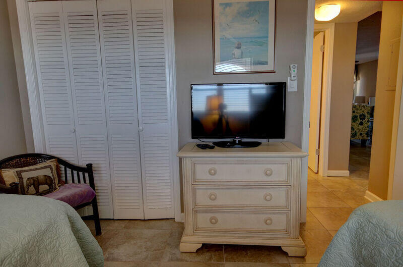 EL MATADOR CONDO - Residential