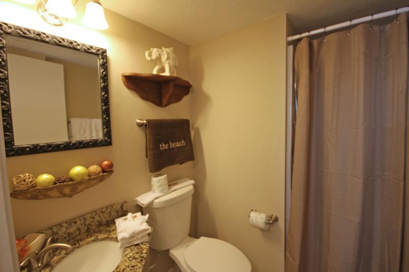 EL MATADOR CONDO - Residential