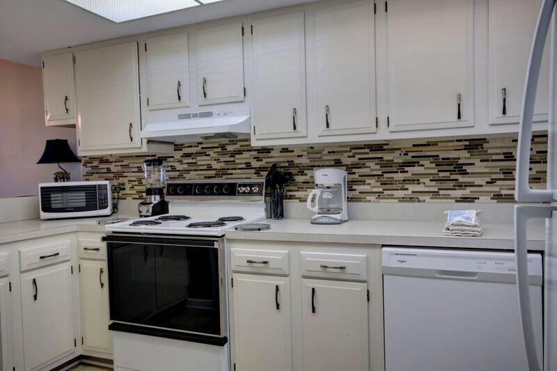 EL MATADOR CONDO - Residential