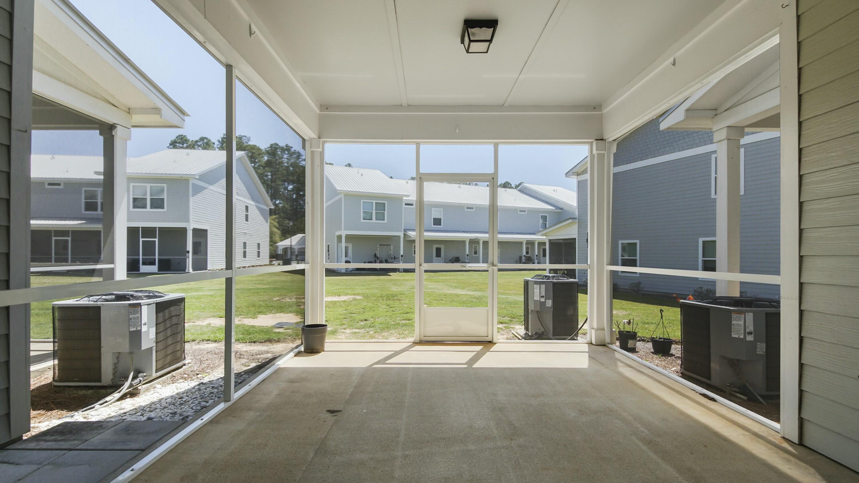 VERANDAS AT FREEPORT - Residential