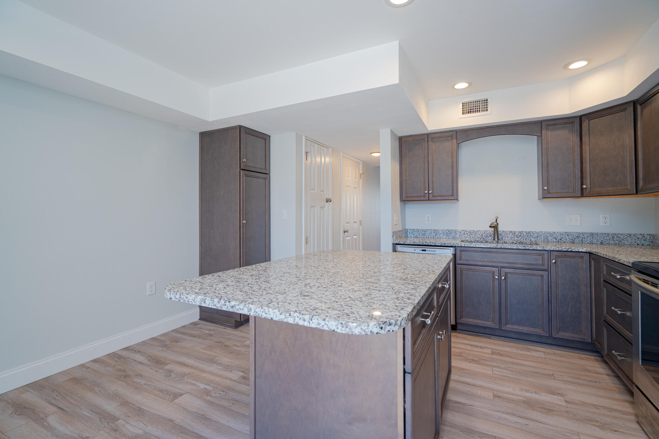 CHATEAU BY THE SEA - Residential