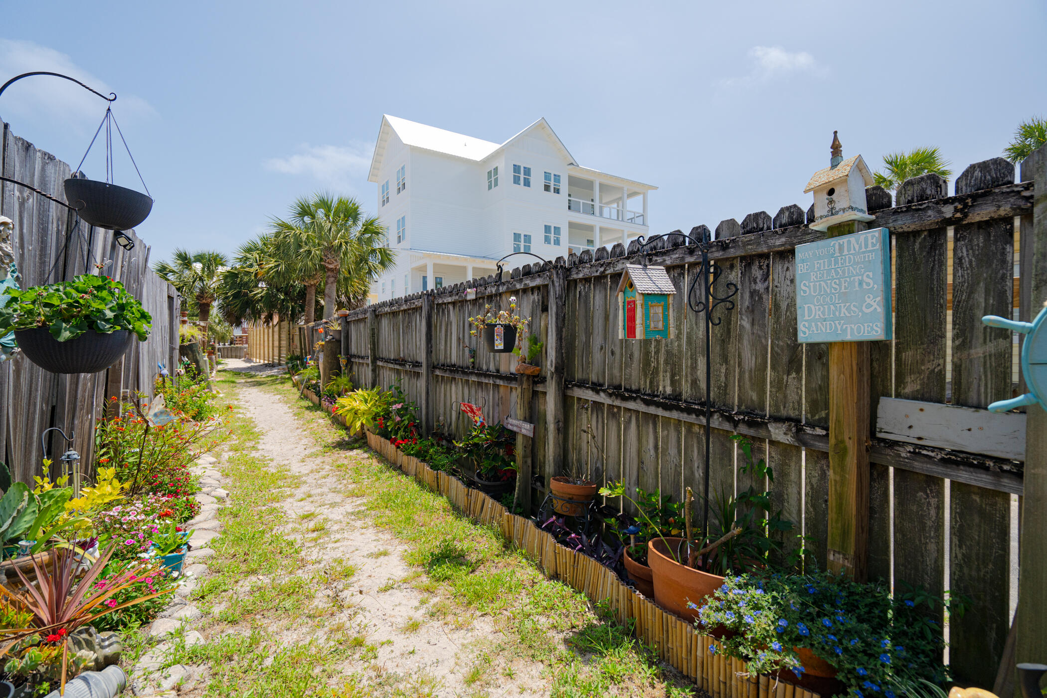 CHATEAU BY THE SEA - Residential