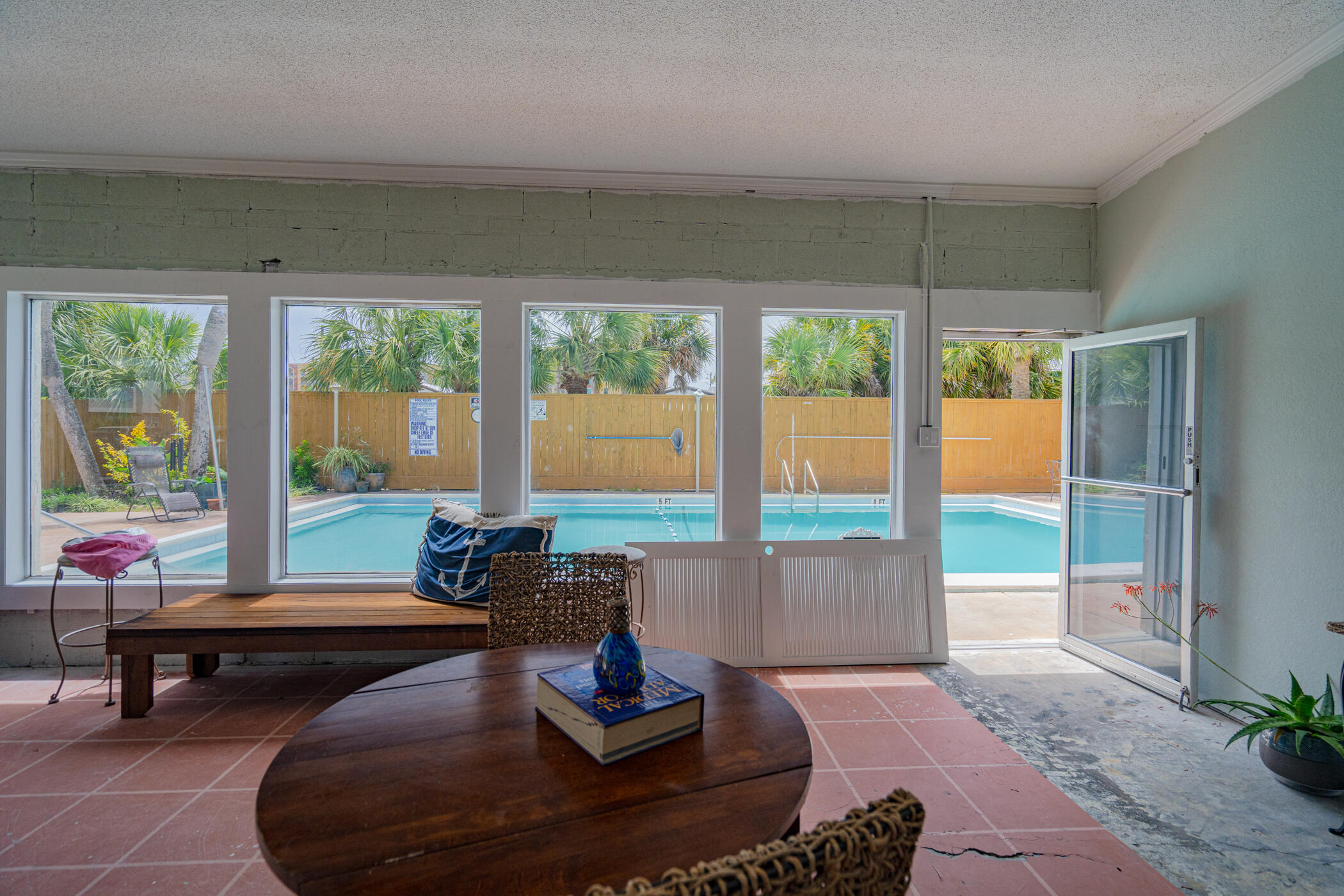 CHATEAU BY THE SEA - Residential