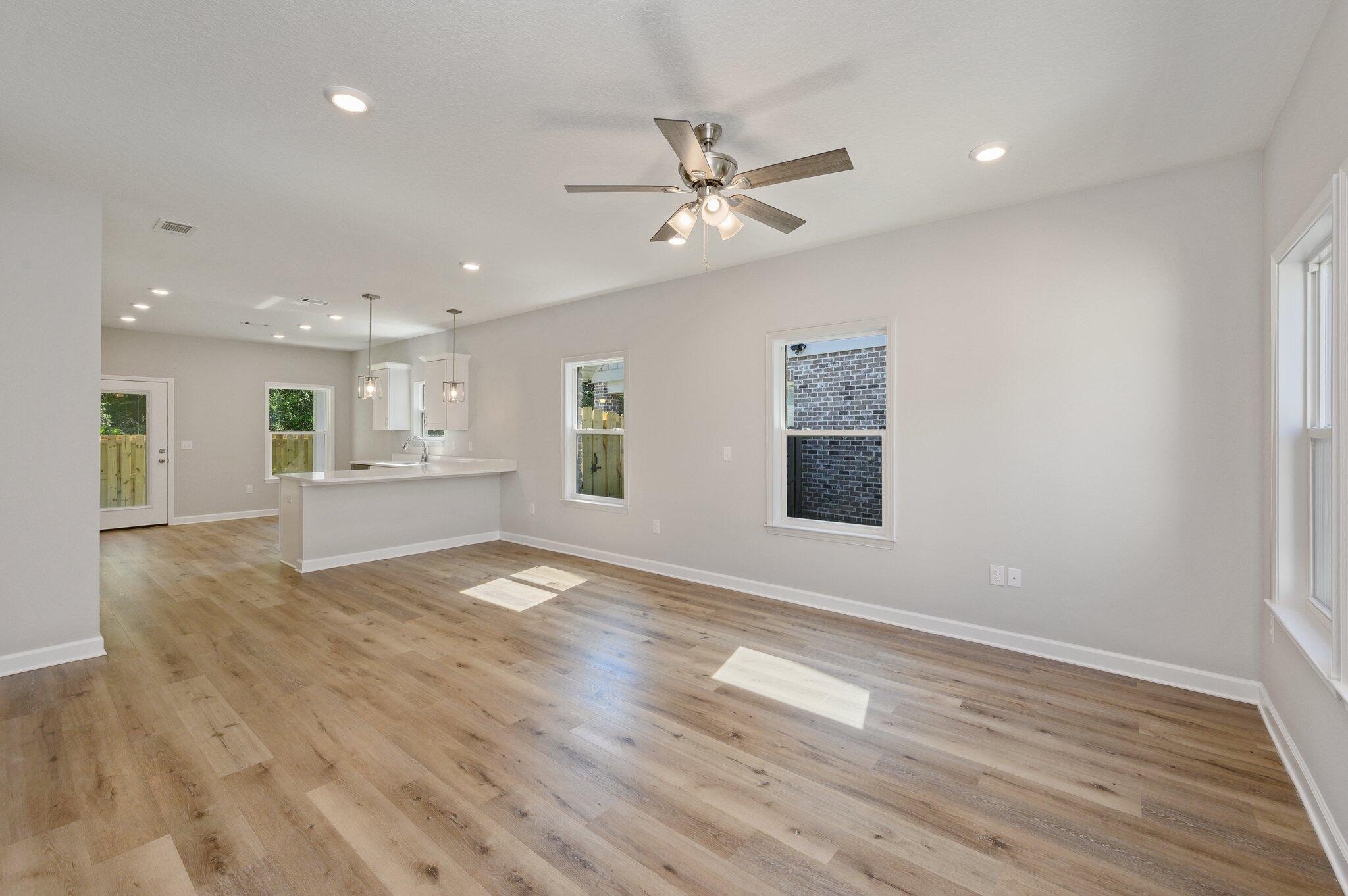 QUIET OAKS S/D - Residential