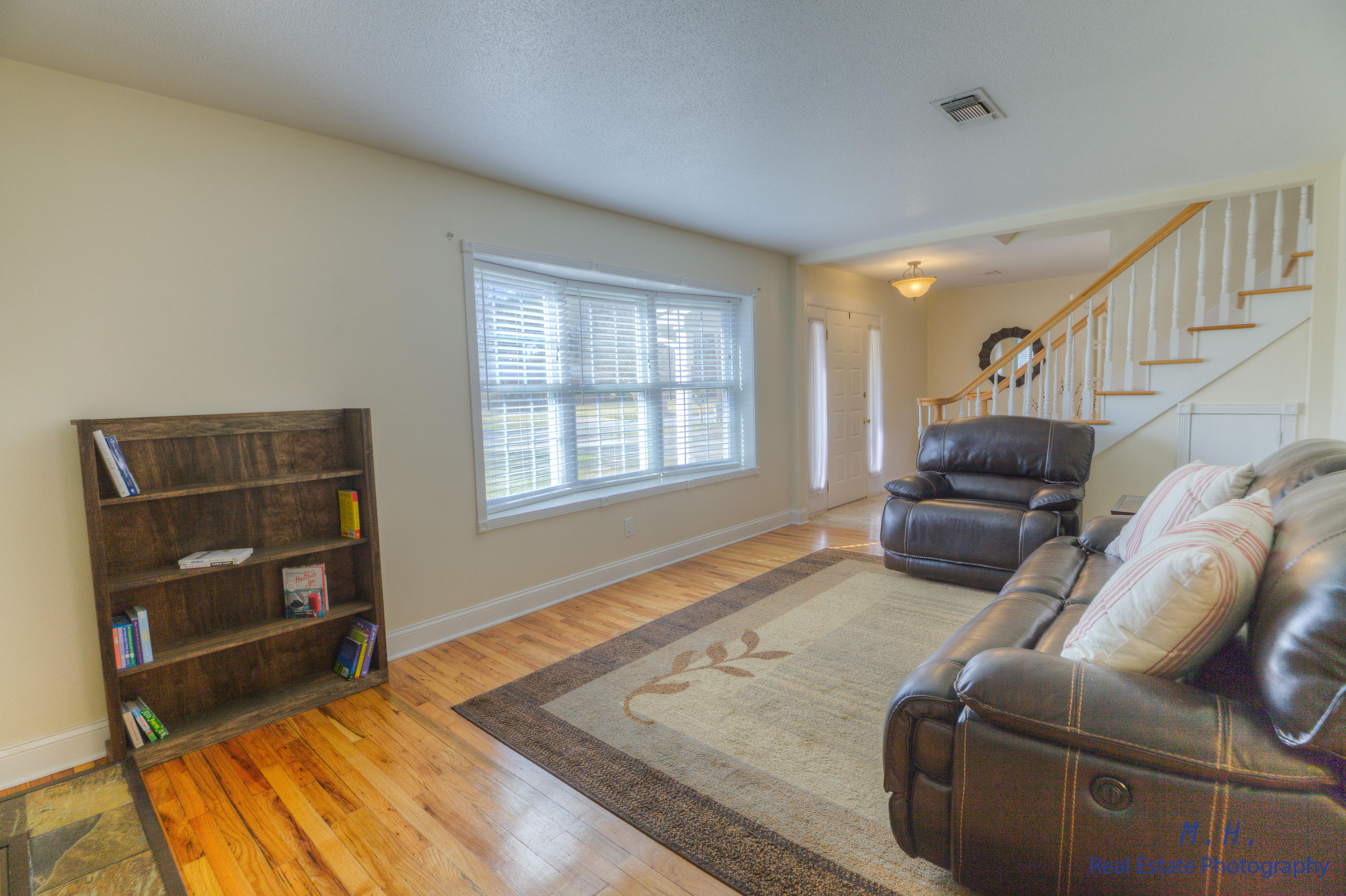 COUNTRY CLUB ESTATES 1ST ADDN - Residential