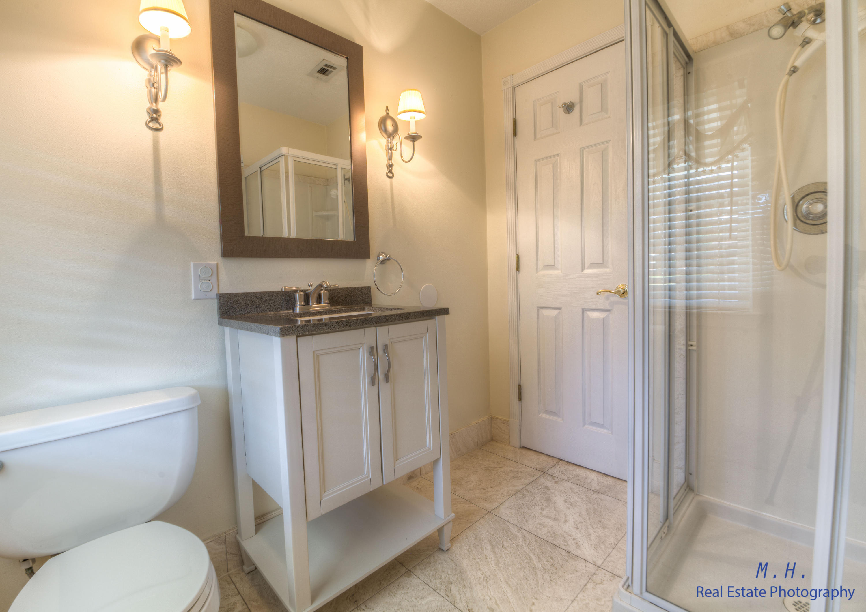 COUNTRY CLUB ESTATES 1ST ADDN - Residential