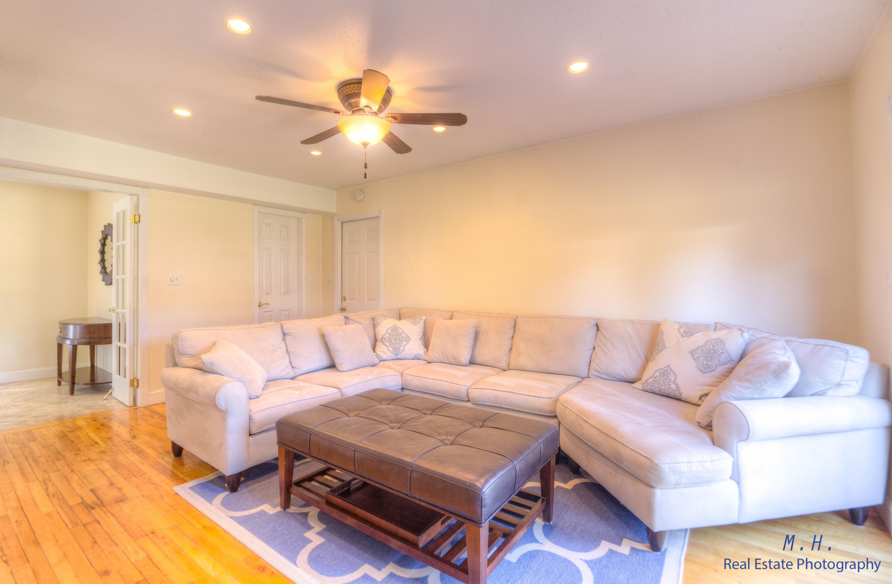 COUNTRY CLUB ESTATES 1ST ADDN - Residential