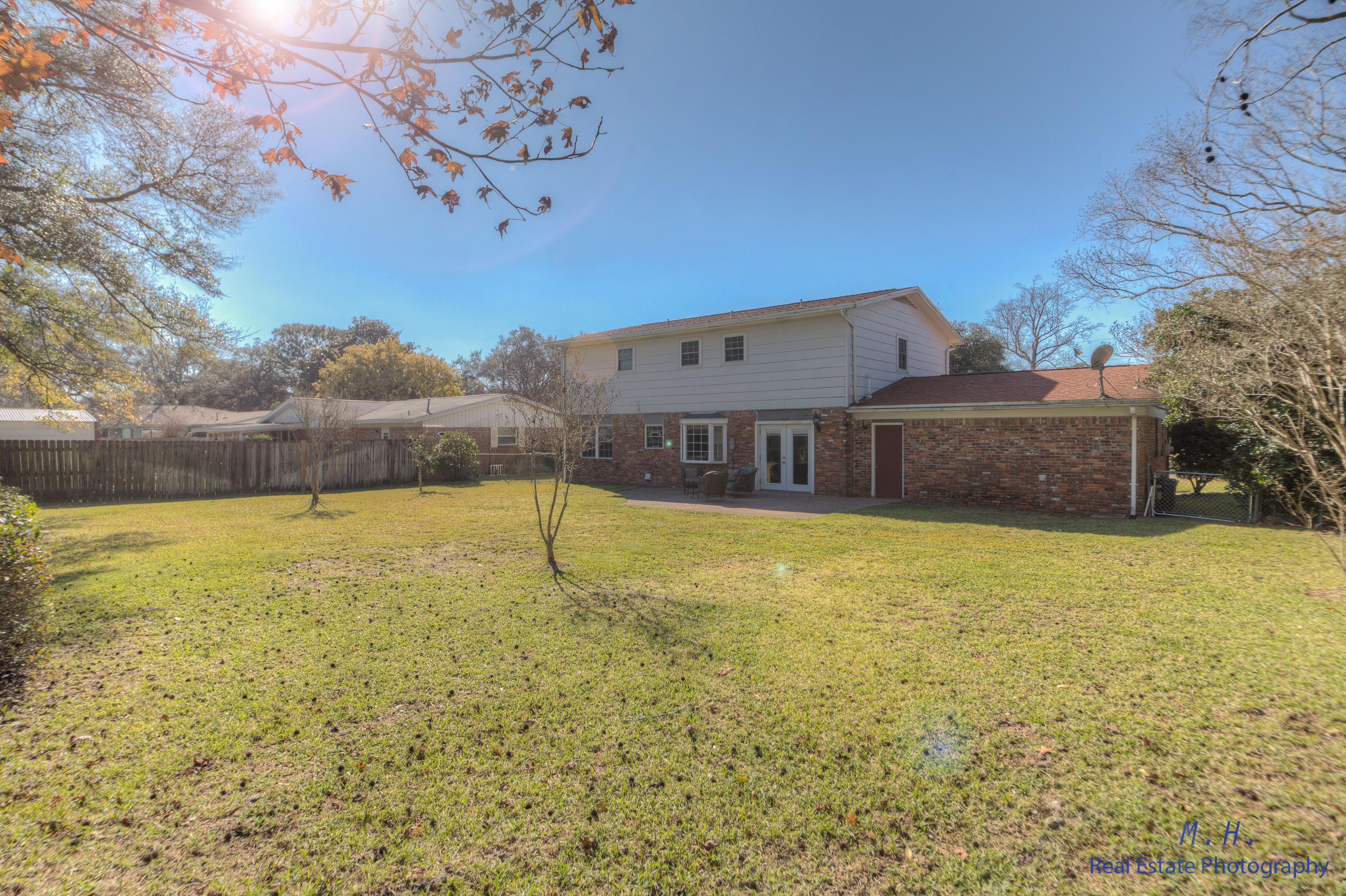 COUNTRY CLUB ESTATES 1ST ADDN - Residential