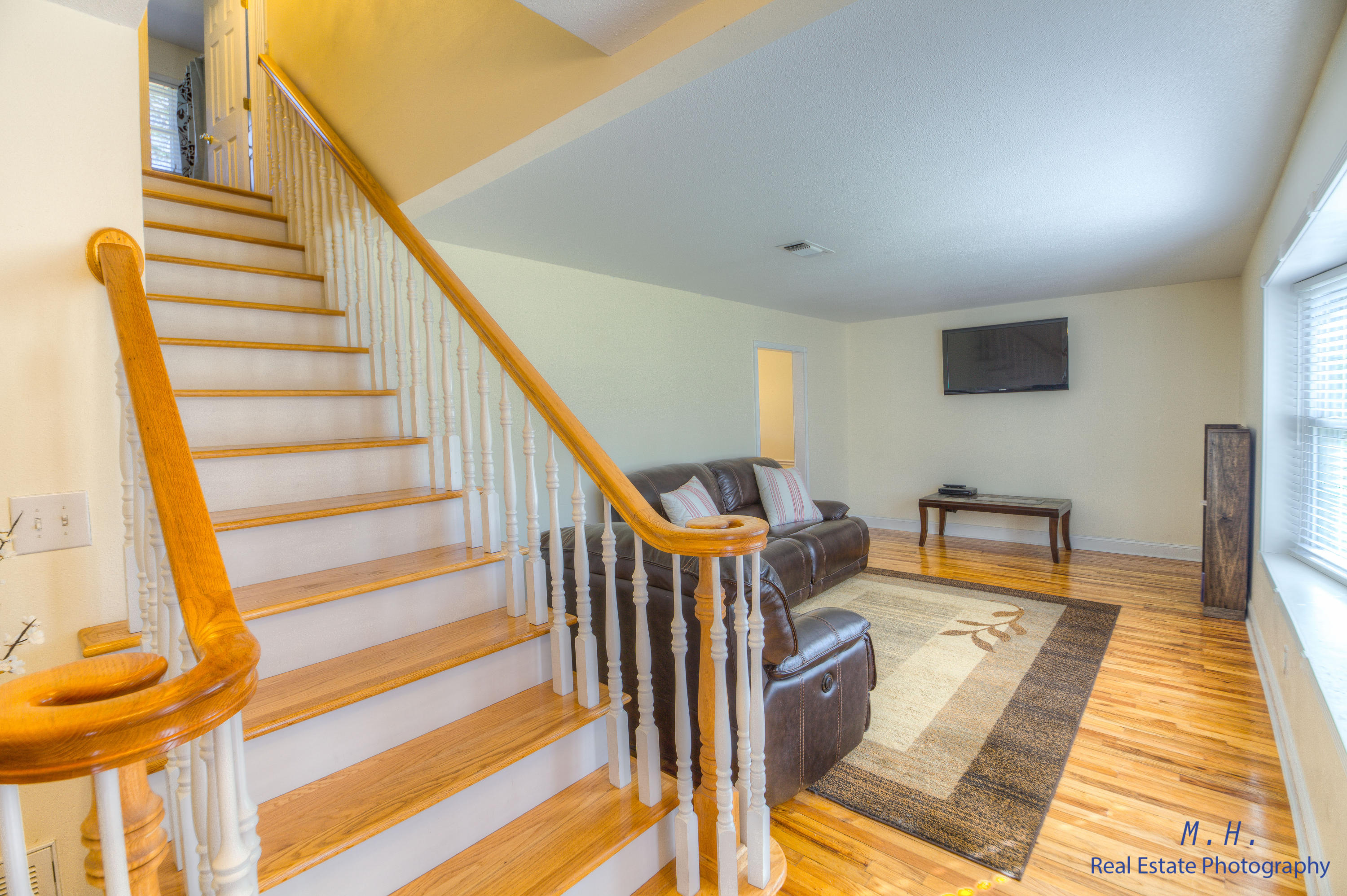 COUNTRY CLUB ESTATES 1ST ADDN - Residential