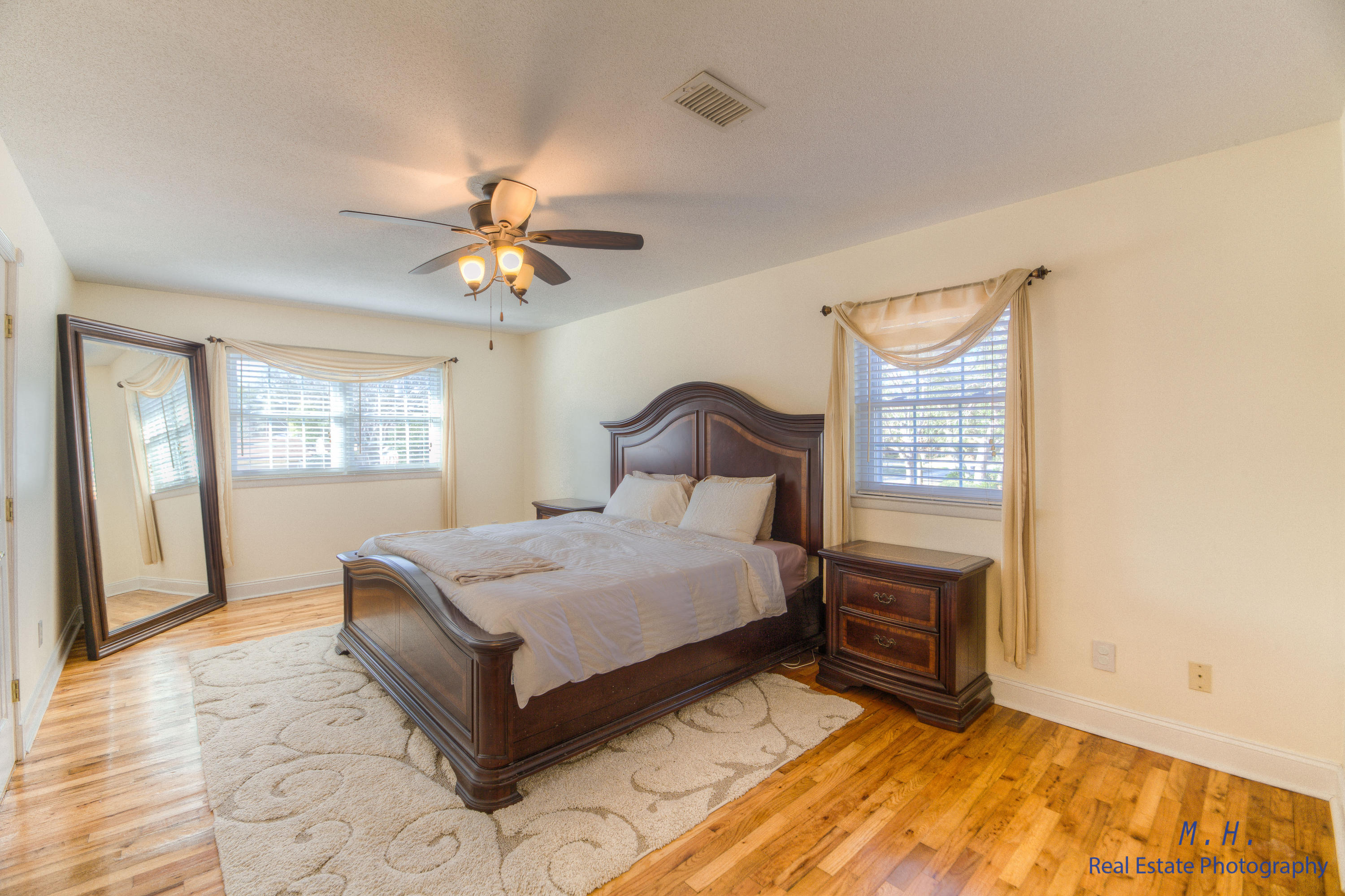 COUNTRY CLUB ESTATES 1ST ADDN - Residential