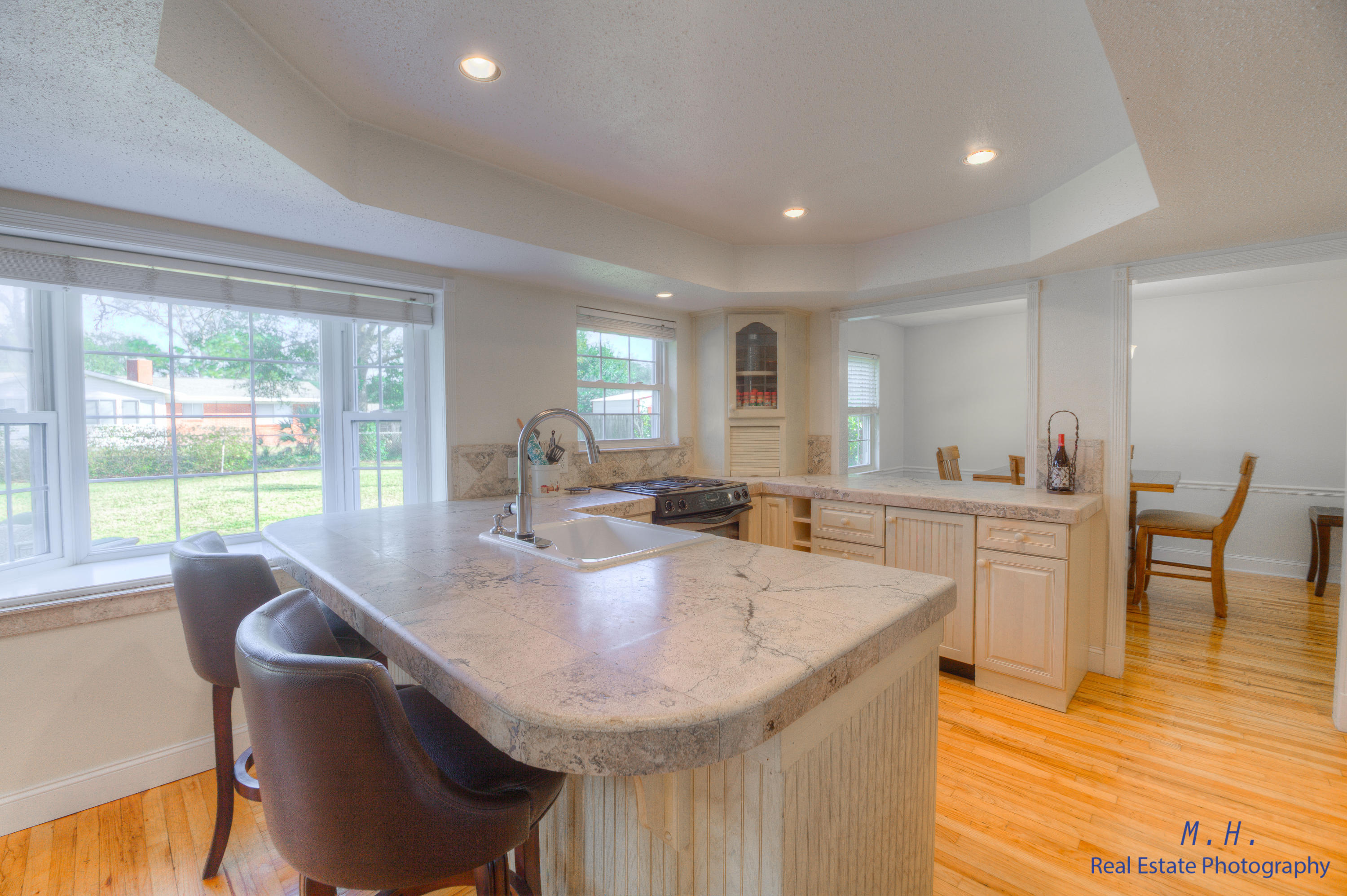 COUNTRY CLUB ESTATES 1ST ADDN - Residential