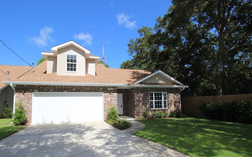 Great features in a new home that you just cannot find for this price!! Inviting open and bright floor plan...Lots of up-grades! Features include granite counter tops and tile backsplash in kitchen and baths, large tile flooring, stainless steel appliances, 9 ft ceilings and breakfast bar...Master bedroom is downstairs and master bath has double vanities and separate beautiful glass enclosed travertine shower! Partially fenced back yard and two car garage!