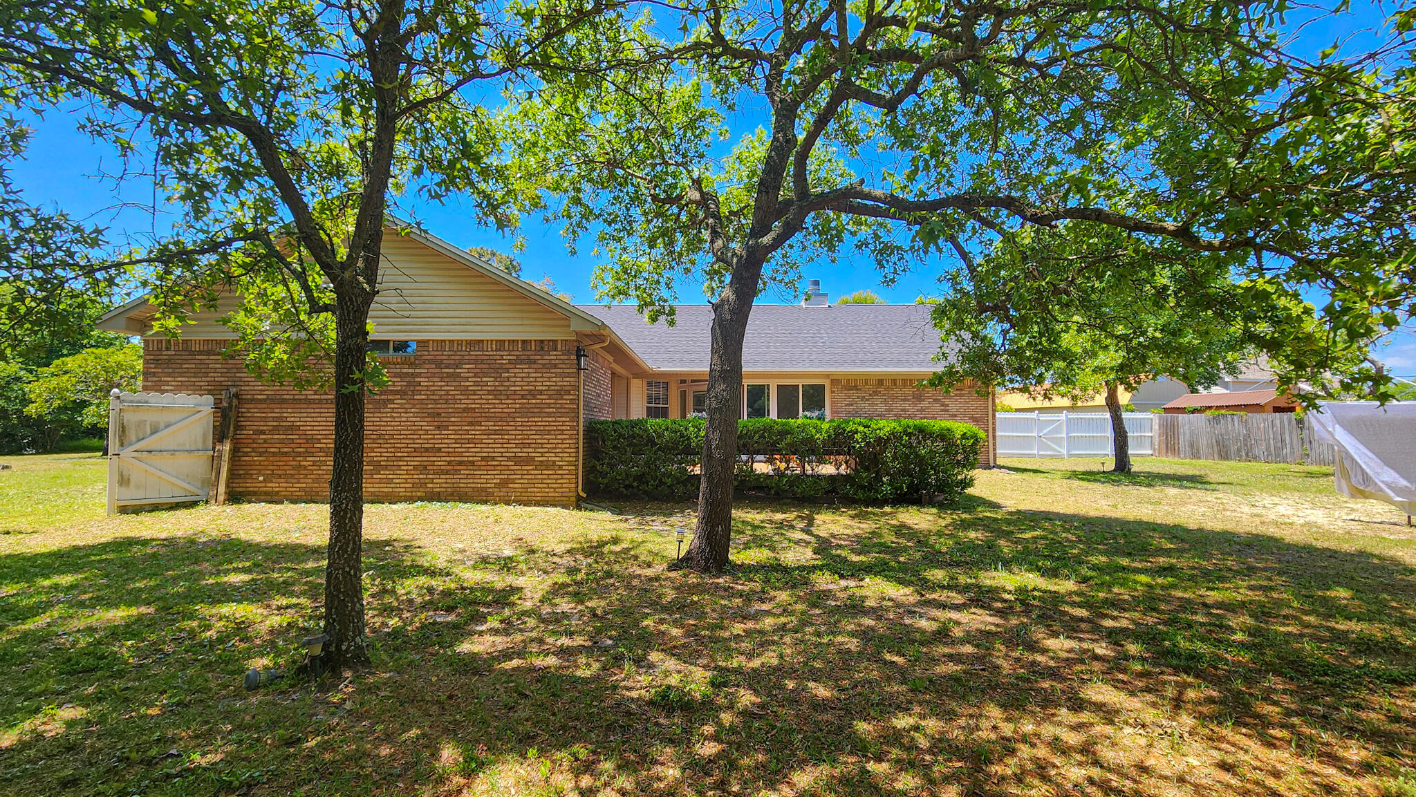 EMERALD POINTE PLAT 1 - Residential