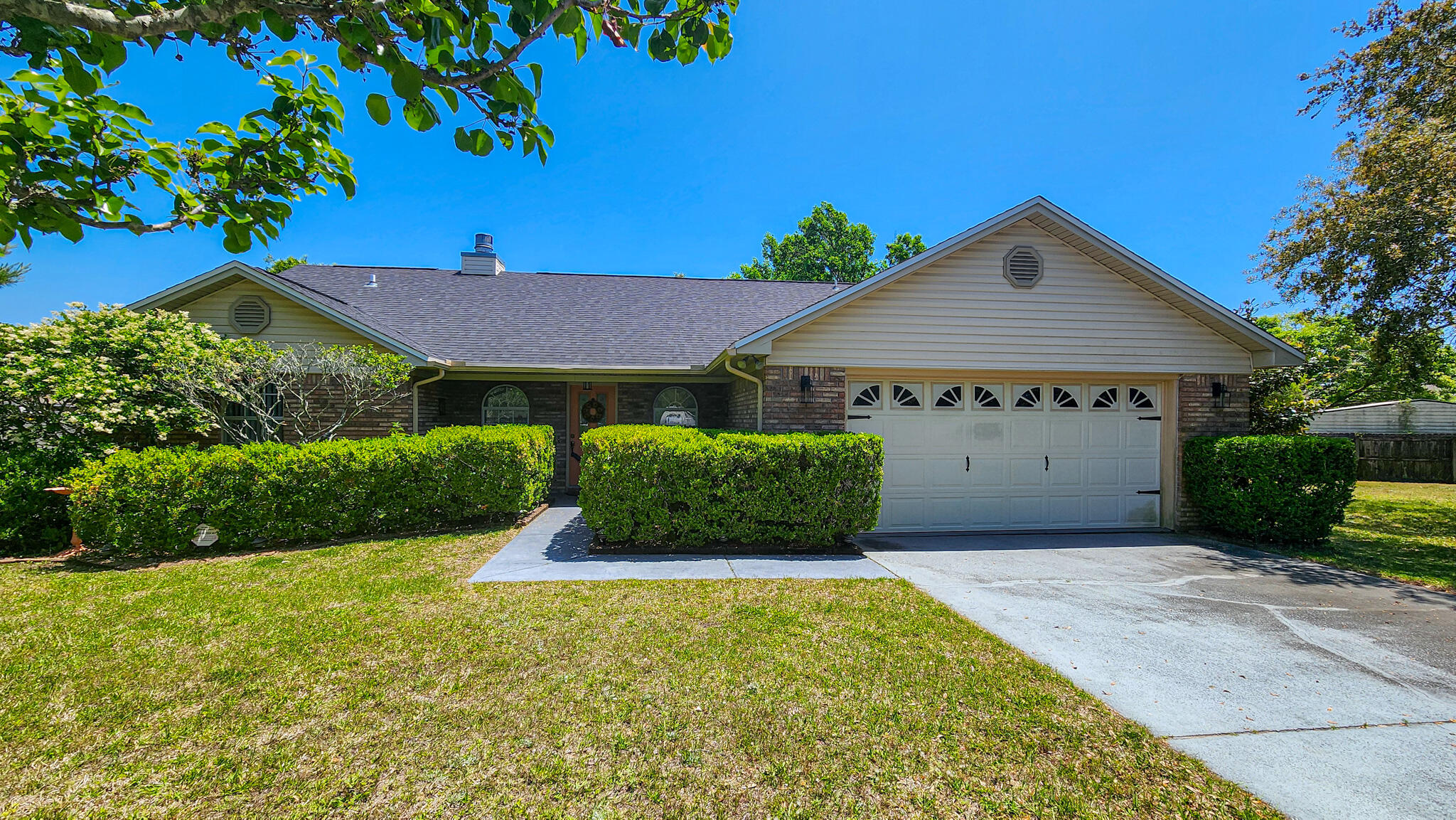 EMERALD POINTE PLAT 1 - Residential