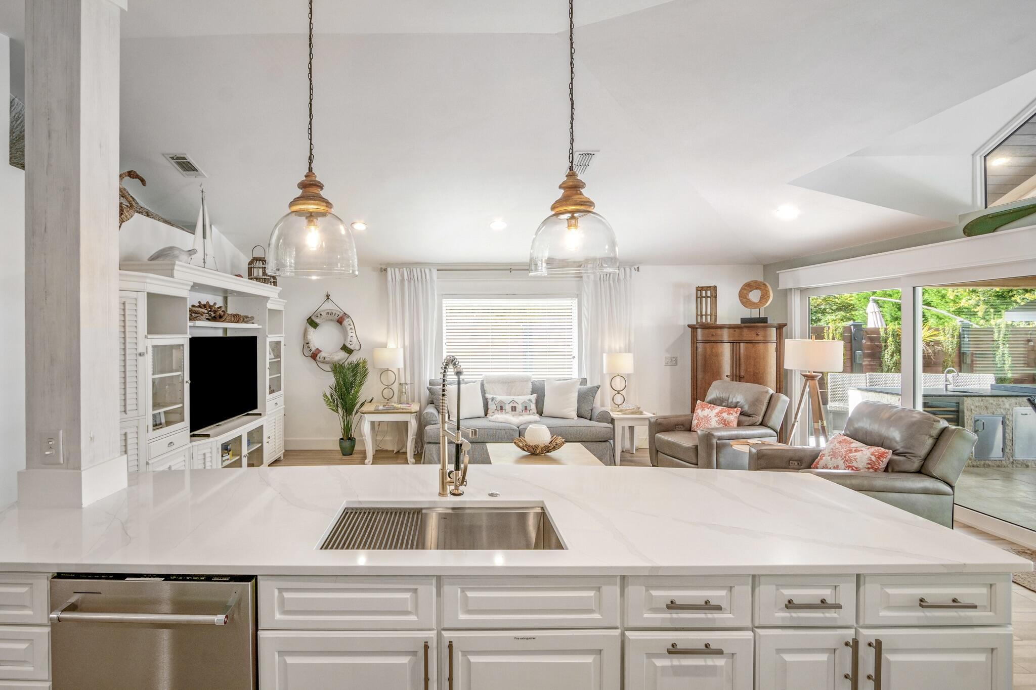 PARADISE RETREAT - Residential