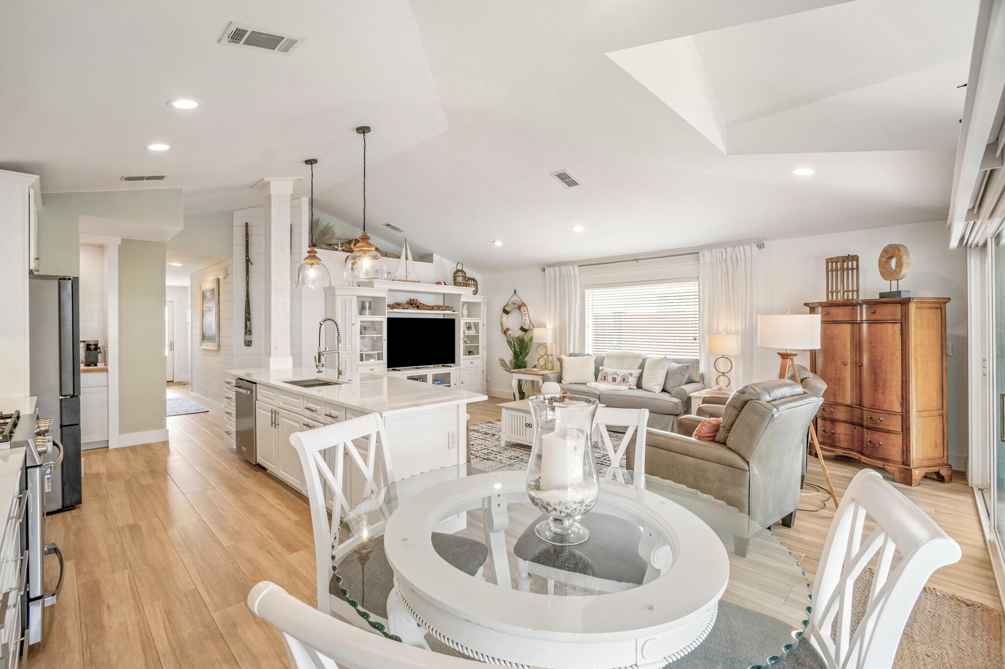PARADISE RETREAT - Residential