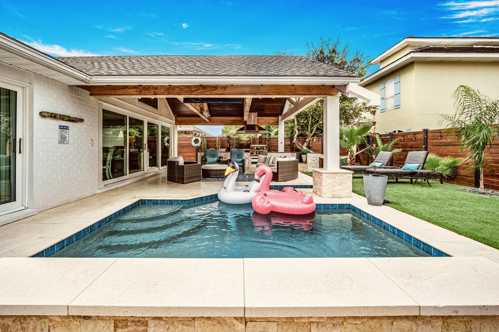 PARADISE RETREAT - Residential