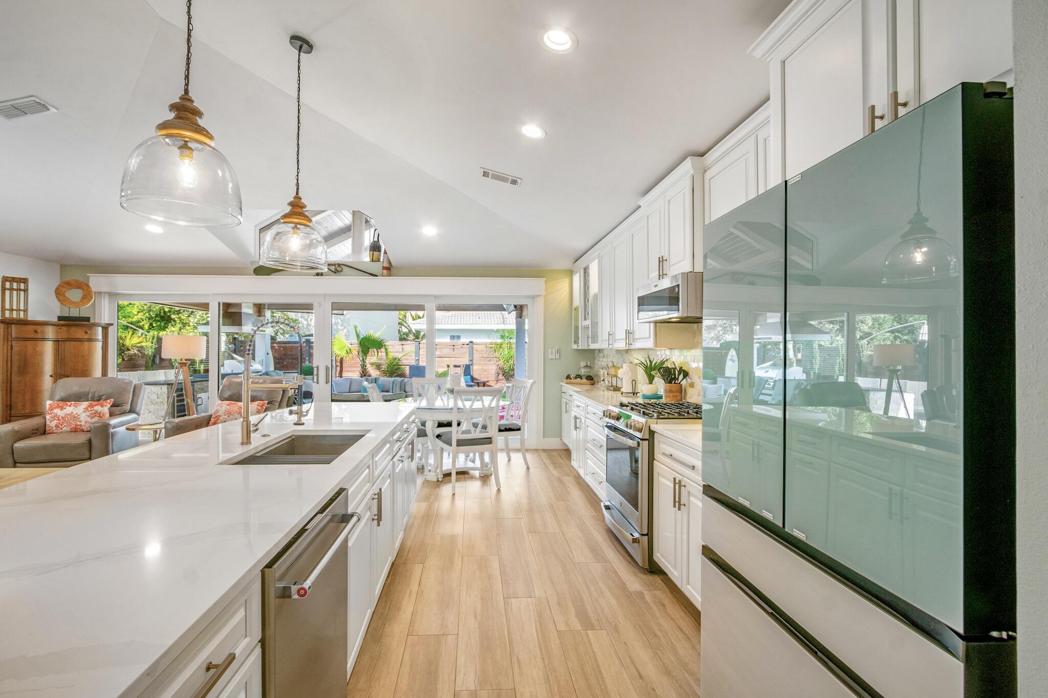 PARADISE RETREAT - Residential