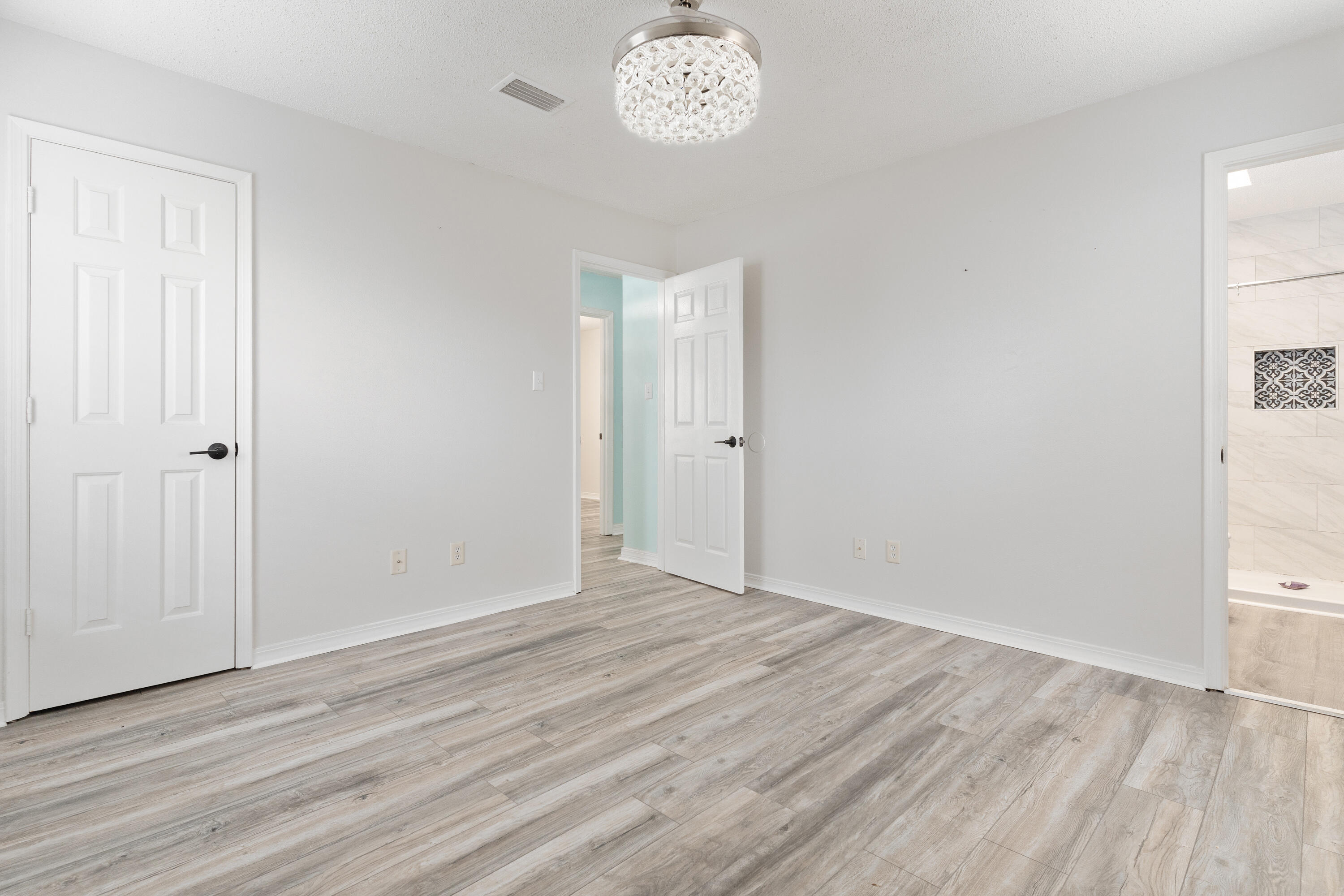 SCRANTON ESTATES - Residential