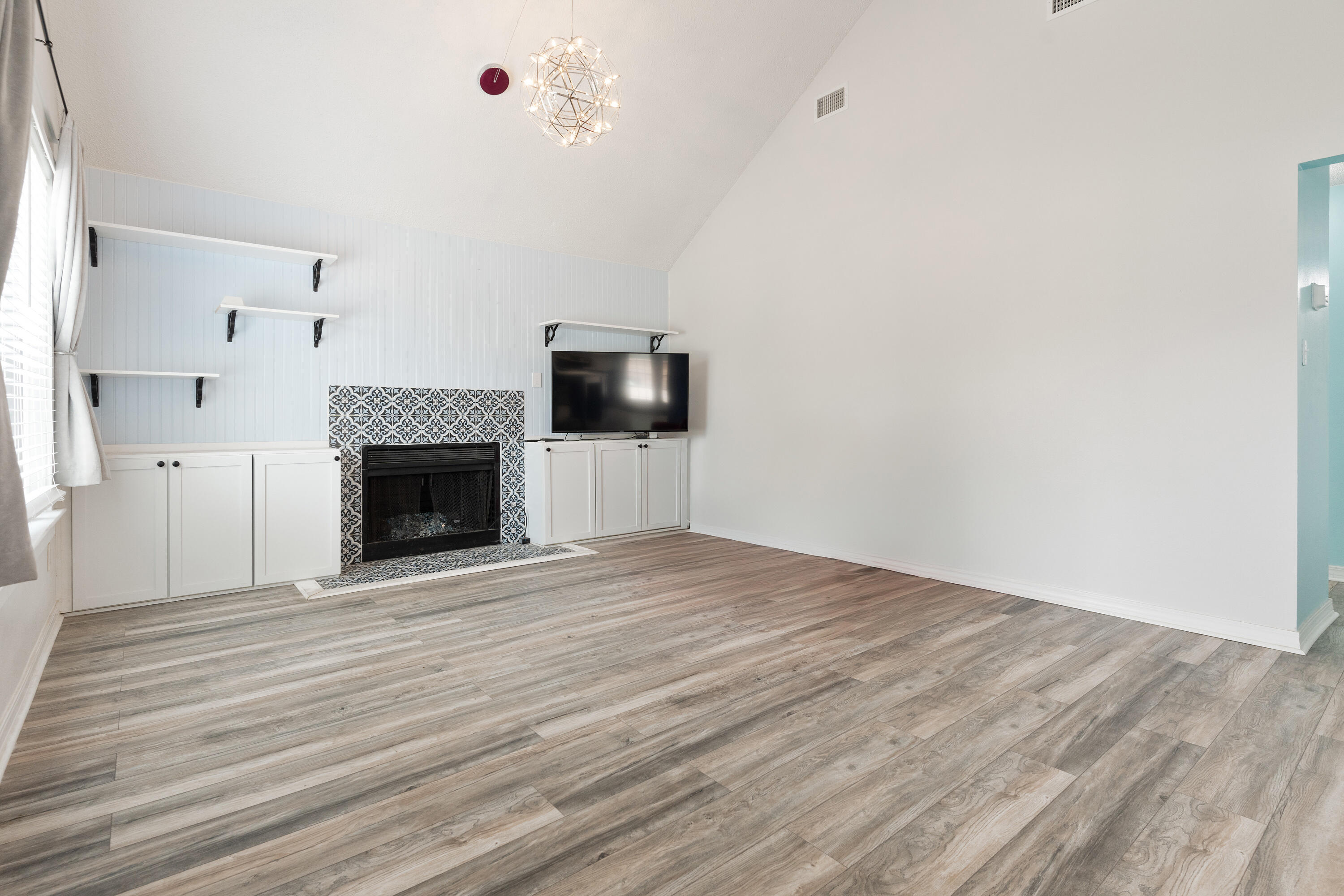 SCRANTON ESTATES - Residential