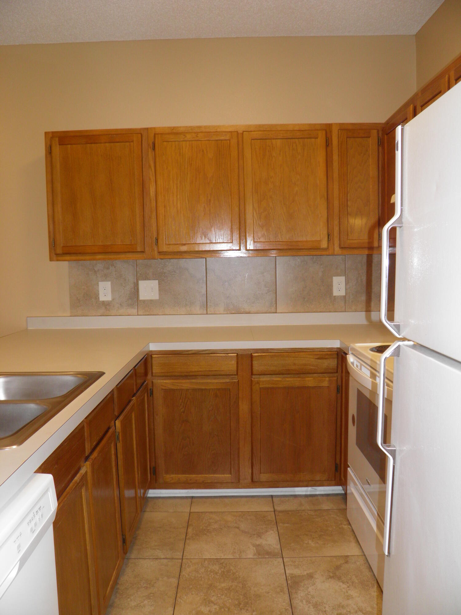 FOREST OAKS PH 1 - Residential Lease