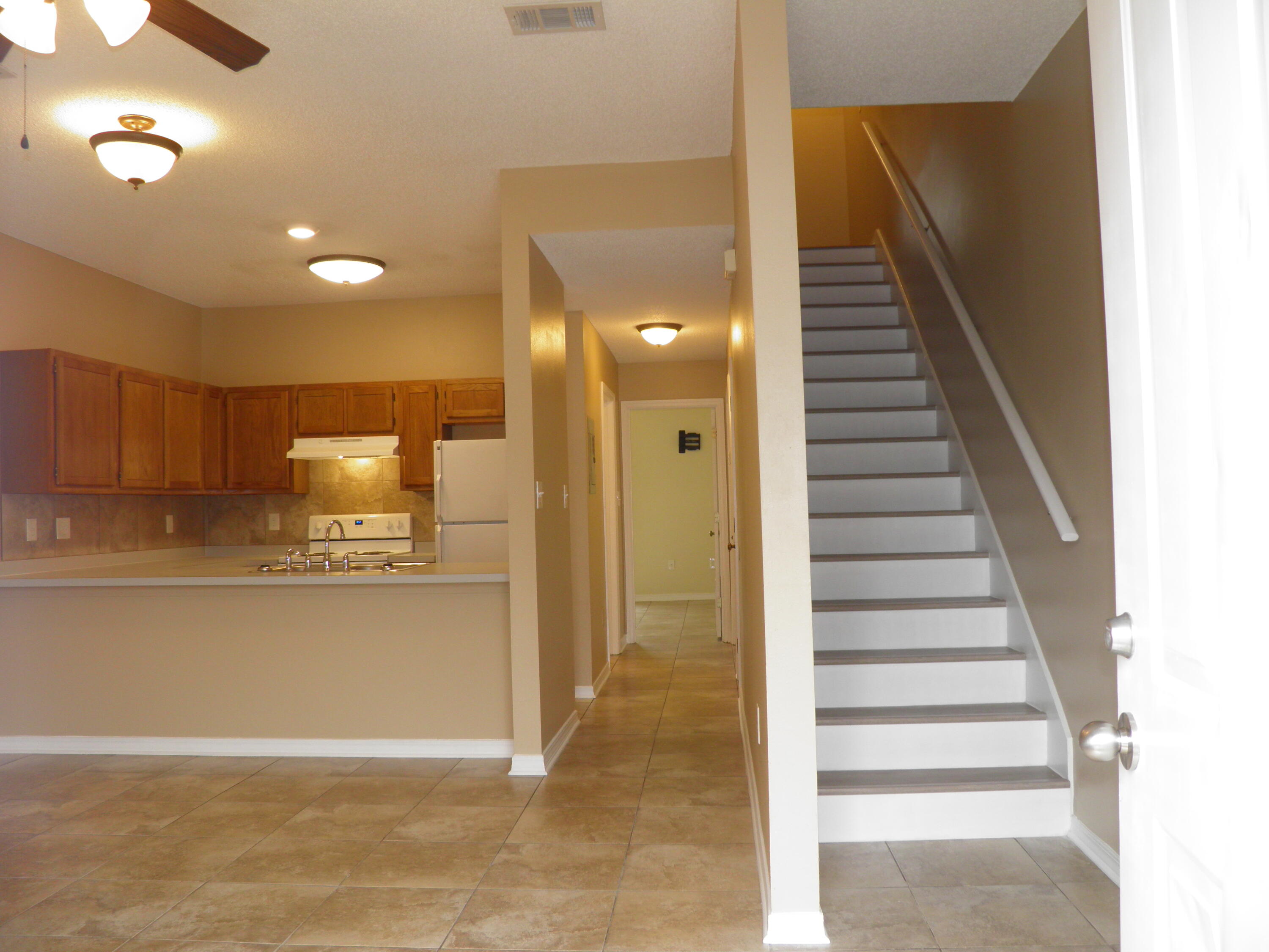 FOREST OAKS PH 1 - Residential Lease