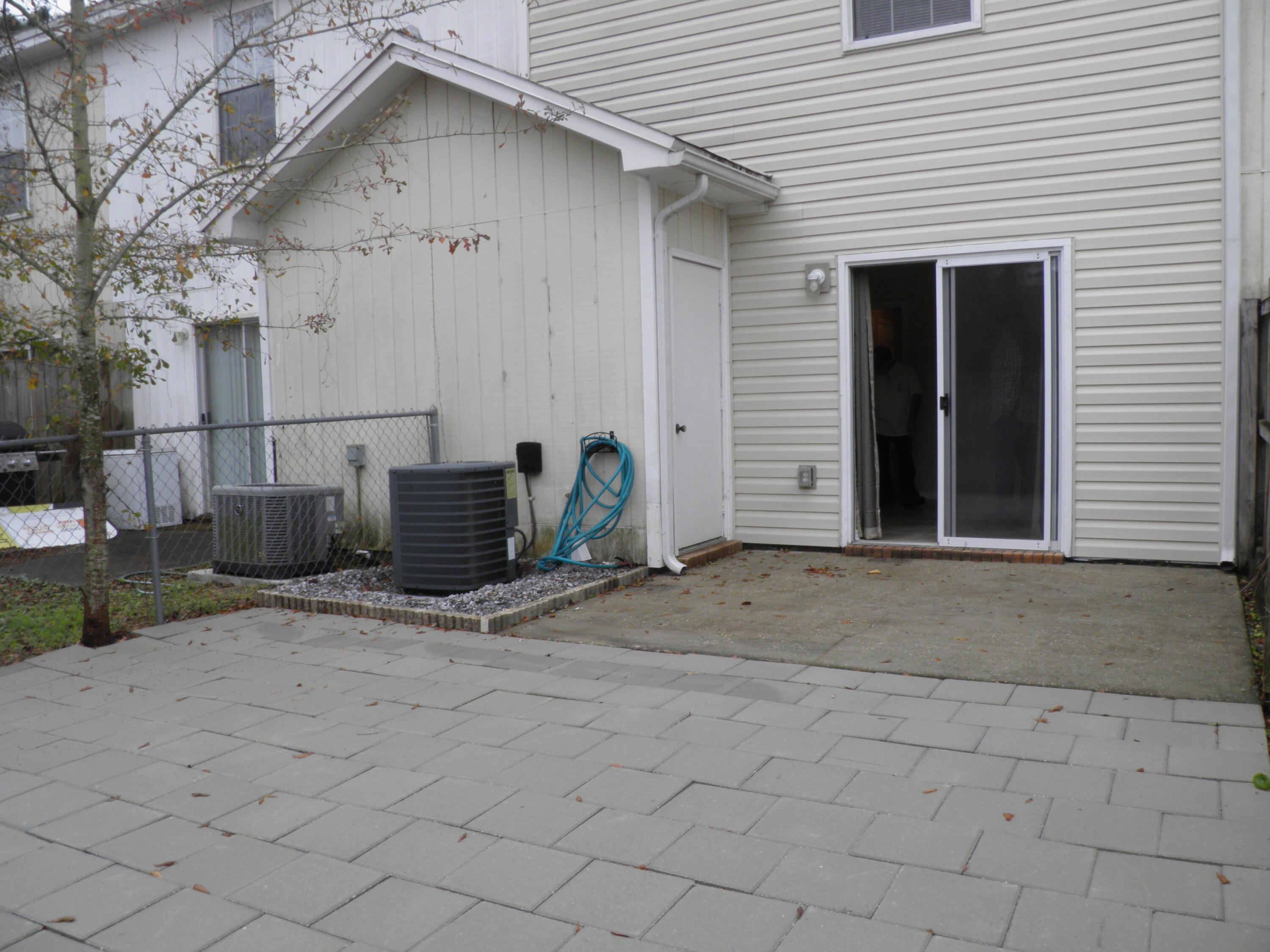 FOREST OAKS PH 1 - Residential Lease