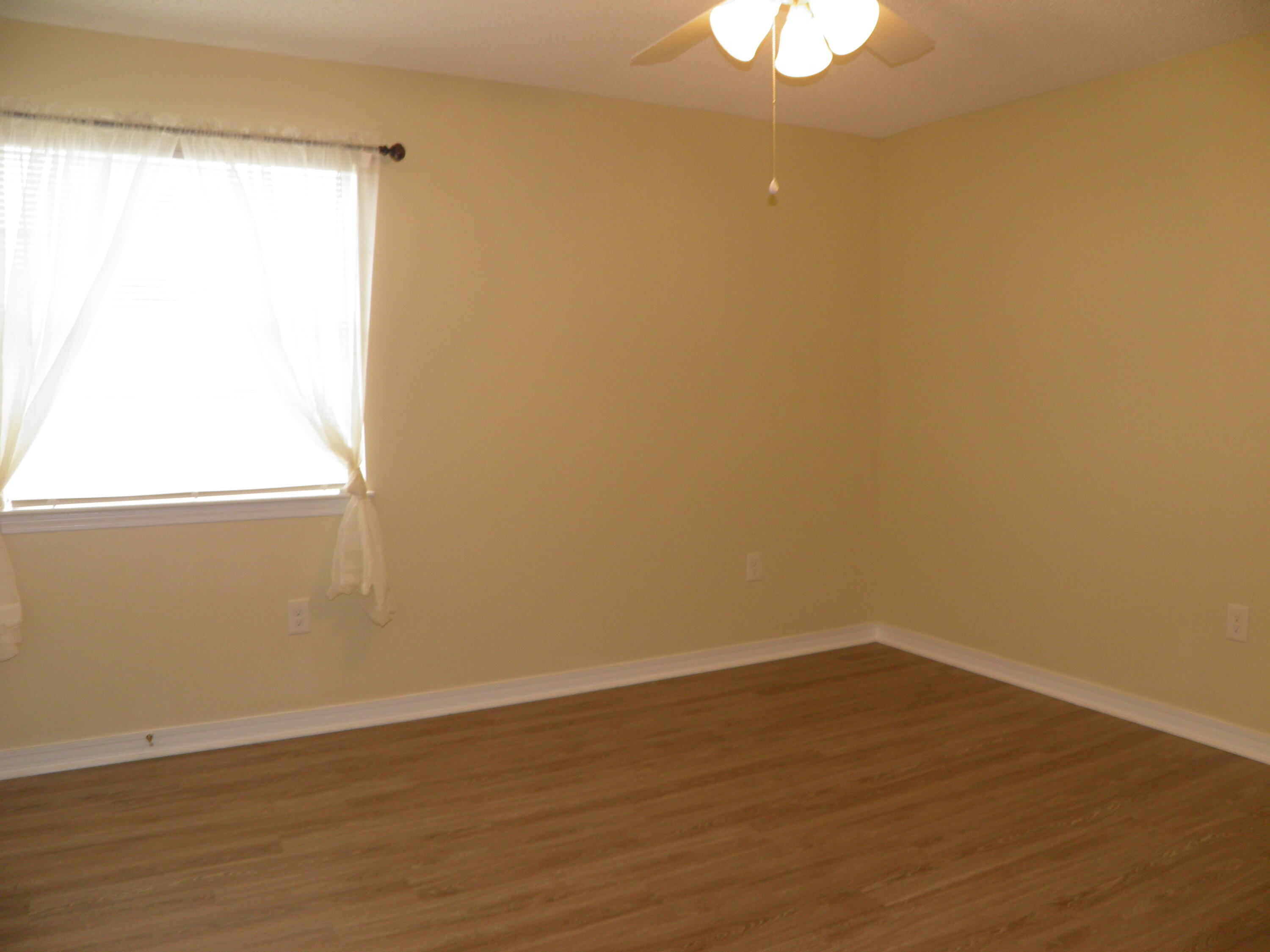 FOREST OAKS PH 1 - Residential Lease