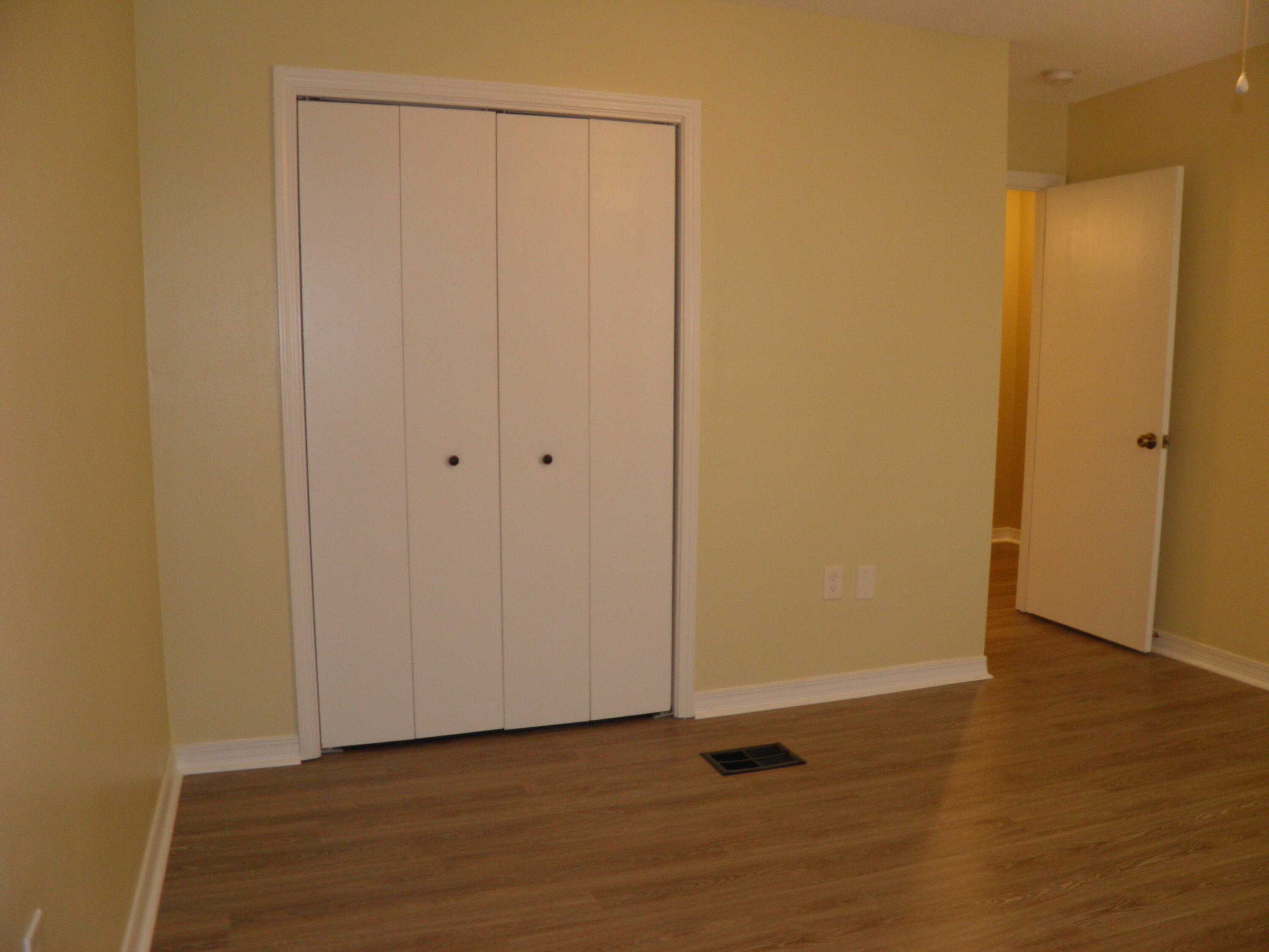 FOREST OAKS PH 1 - Residential Lease